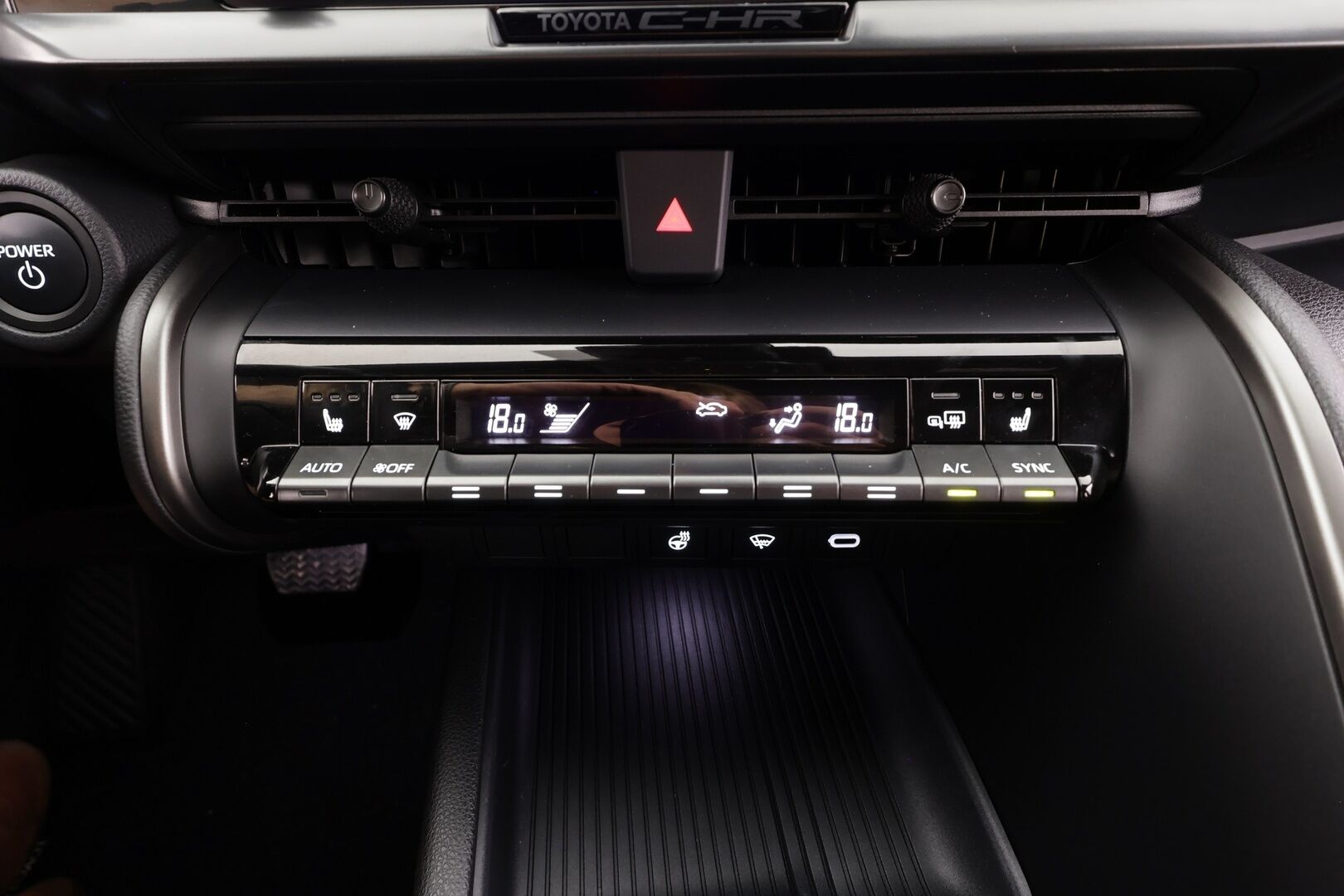 TOYOTA C-HR 2025 2,0 Plug-in Hybrid Edition - | ACC | ILP | P.kamera | Digimittaristo | Keyless | LED | BSM | RCTA | LDA | PDA | Lämm. ratti | Apple & Android | 2x renkaat aluin | ALV |