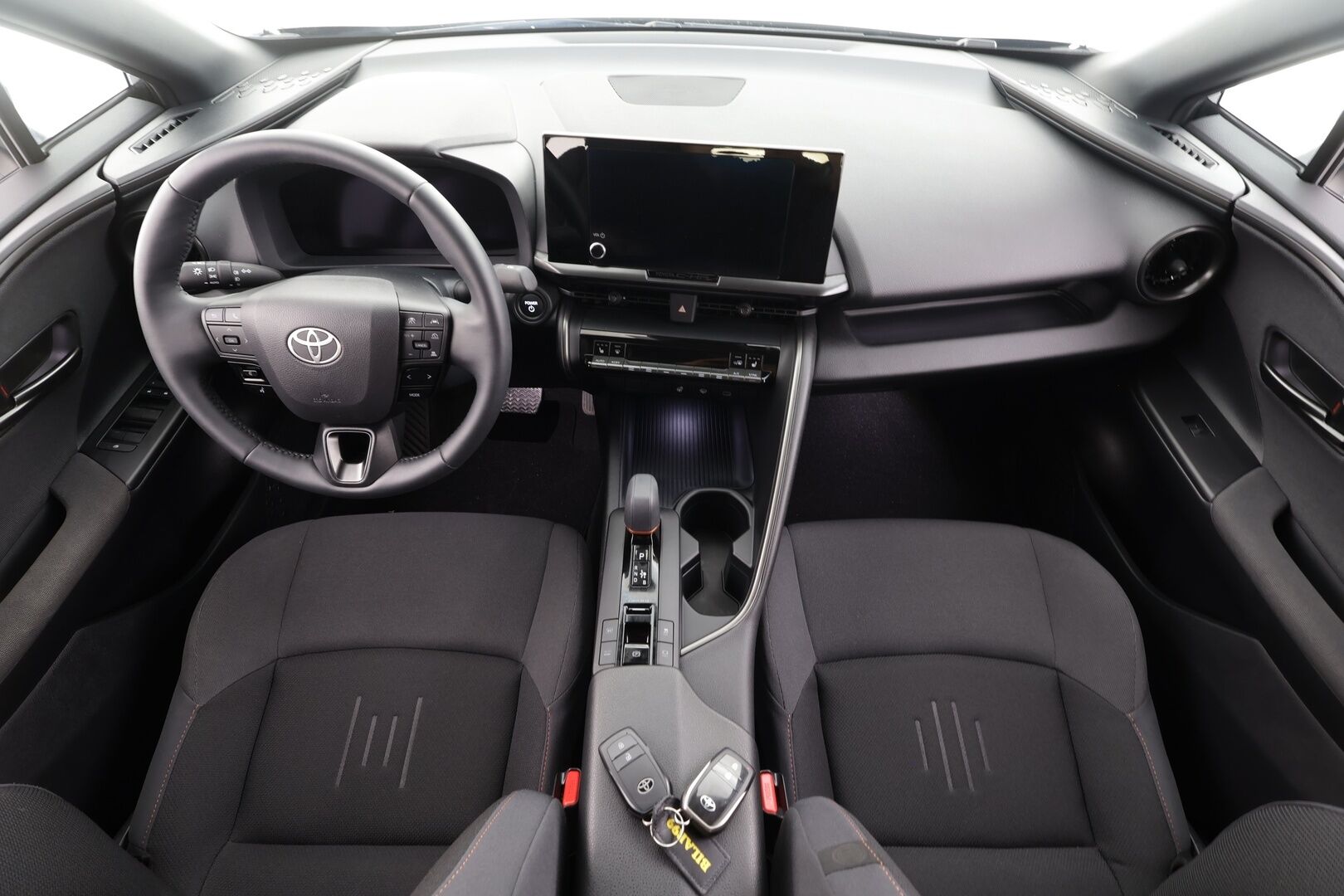 TOYOTA C-HR 2025 2,0 Plug-in Hybrid Edition - | ACC | ILP | P.kamera | Digimittaristo | Keyless | LED | BSM | RCTA | LDA | PDA | Lämm. ratti | Apple & Android | 2x renkaat aluin | ALV |