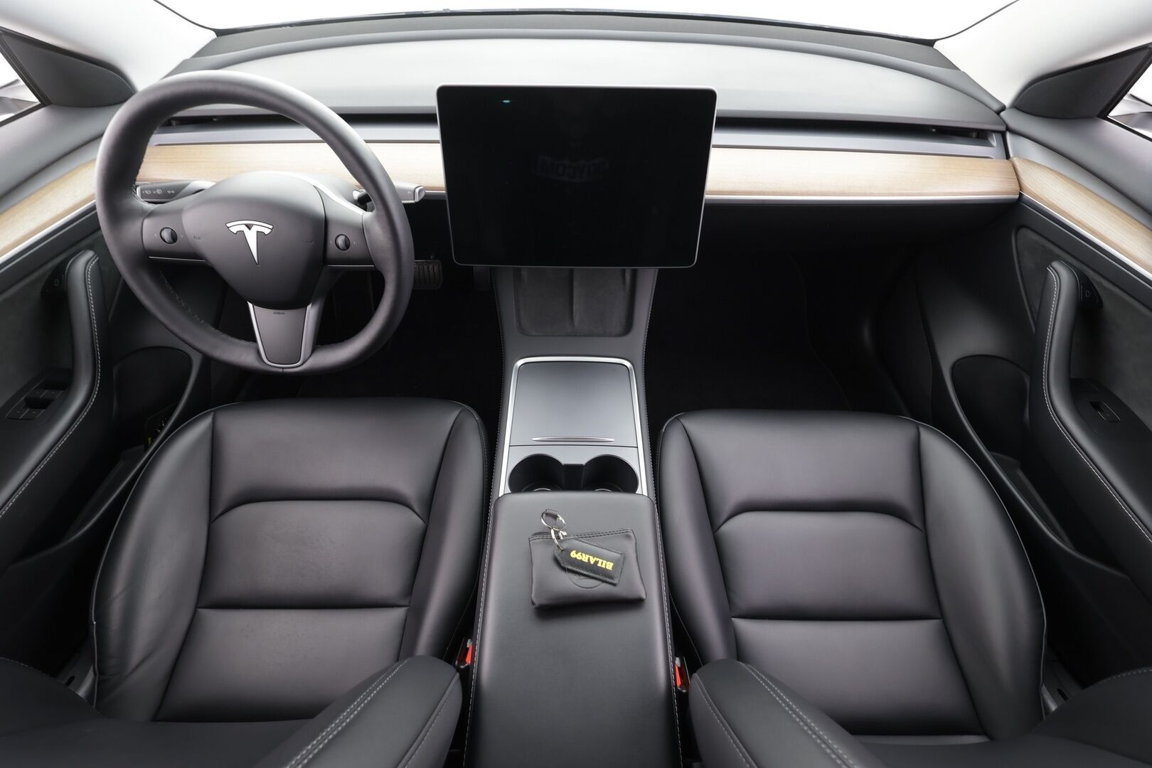 Tesla Model 3 2023 RWD - | ACC | ILP | Ryzen | Lasikatto | Matrix | Muistipenkki | Nahkasisusta | P.kamera | Autosteer | Sähk. takakontti | Lämm. ratti | 2x renkaat aluin |