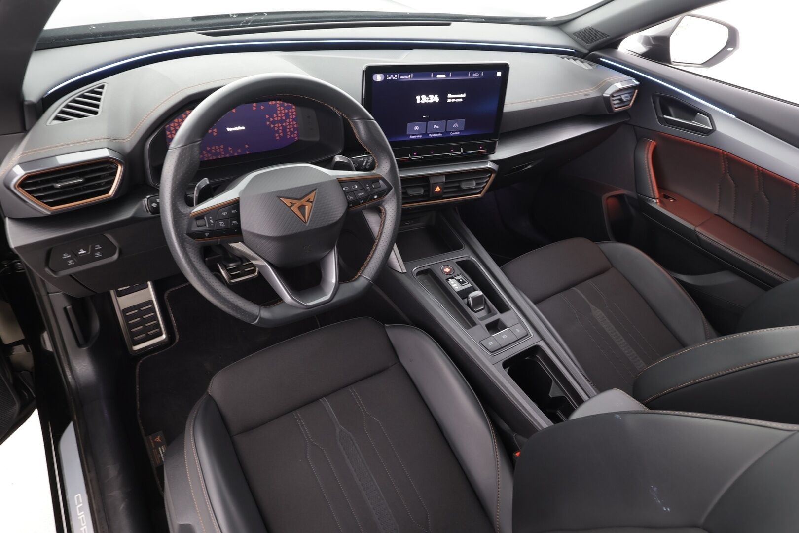CUPRA Formentor 2024 VZ 1.4 PHEV 180 kW e-HYBRID DSG - | ACC | Koukku | DCC | Puolinahat | Sporttipenkit | Ambient | Travel Assist | Side Assist | RCTA | P.kamera | Keyless | Lämm. ratti | Merkkihuollot |