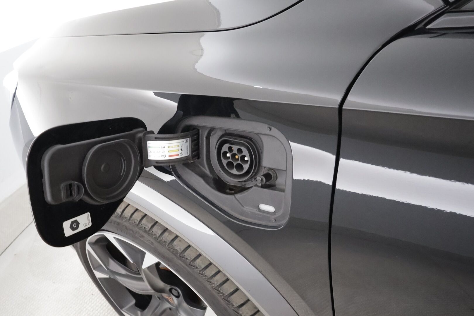 CUPRA Formentor 2024 VZ 1.4 PHEV 180 kW e-HYBRID DSG - | ACC | Koukku | DCC | Puolinahat | Sporttipenkit | Ambient | Travel Assist | Side Assist | RCTA | P.kamera | Keyless | Lämm. ratti | Merkkihuollot |