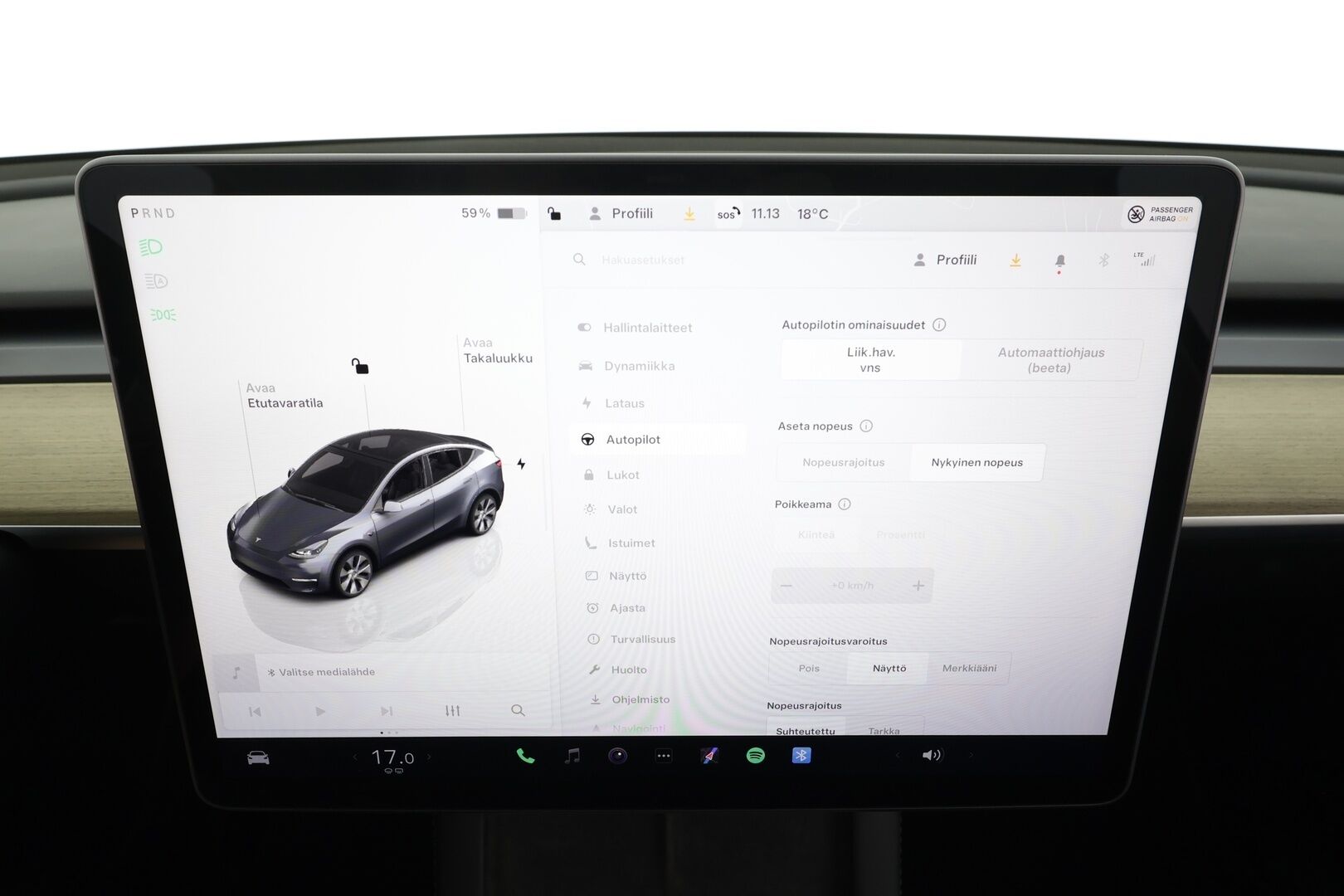 TESLA MODEL Y 2023 RWD - | ACC | ILP | Koukku | Ryzen | Matrix | Premium Audio | Lasikatto | Sähkönahat | Muistipenkki | P.kamera | Autosteer | 2x renkaat aluin | ALV |