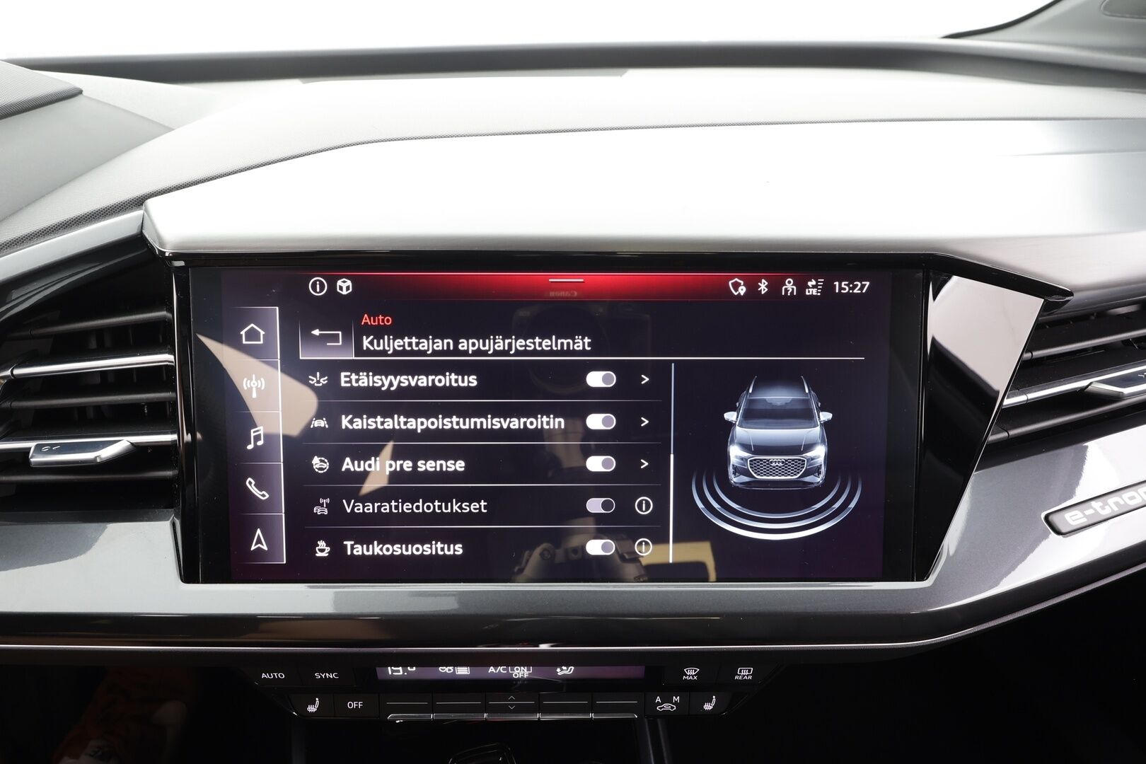Audi Q4 e-tron 2023 35 S-line - | ACC | ILP | Matrix-LED | P.Kamera | Puolinahat | Digimittaristo | Apple&Android | Matrix-LED | Merkkihuollettu |