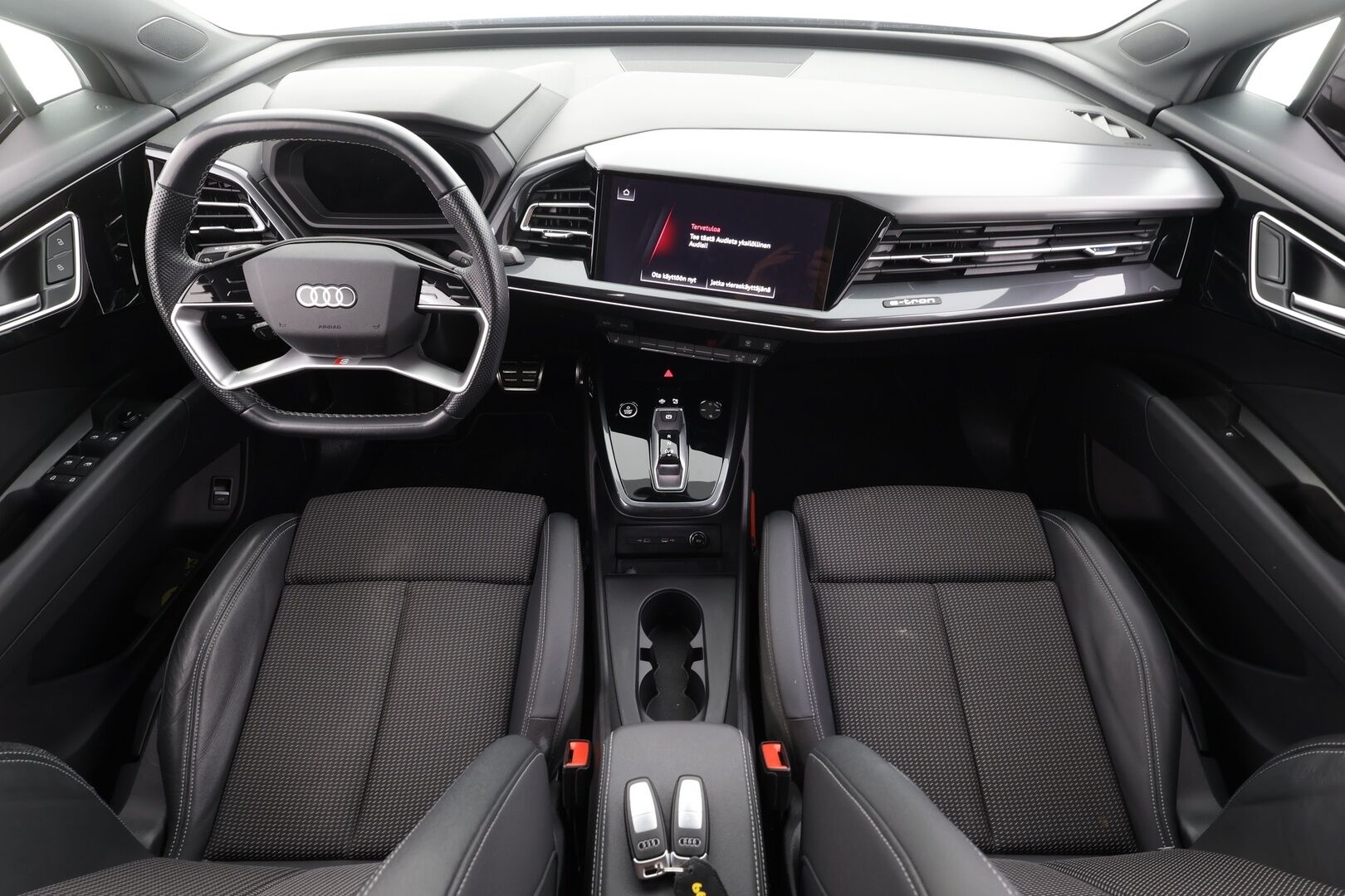 Audi Q4 e-tron 2023 35 S-line - | ACC | ILP | Matrix-LED | P.Kamera | Puolinahat | Digimittaristo | Apple&Android | Matrix-LED | Merkkihuollettu |