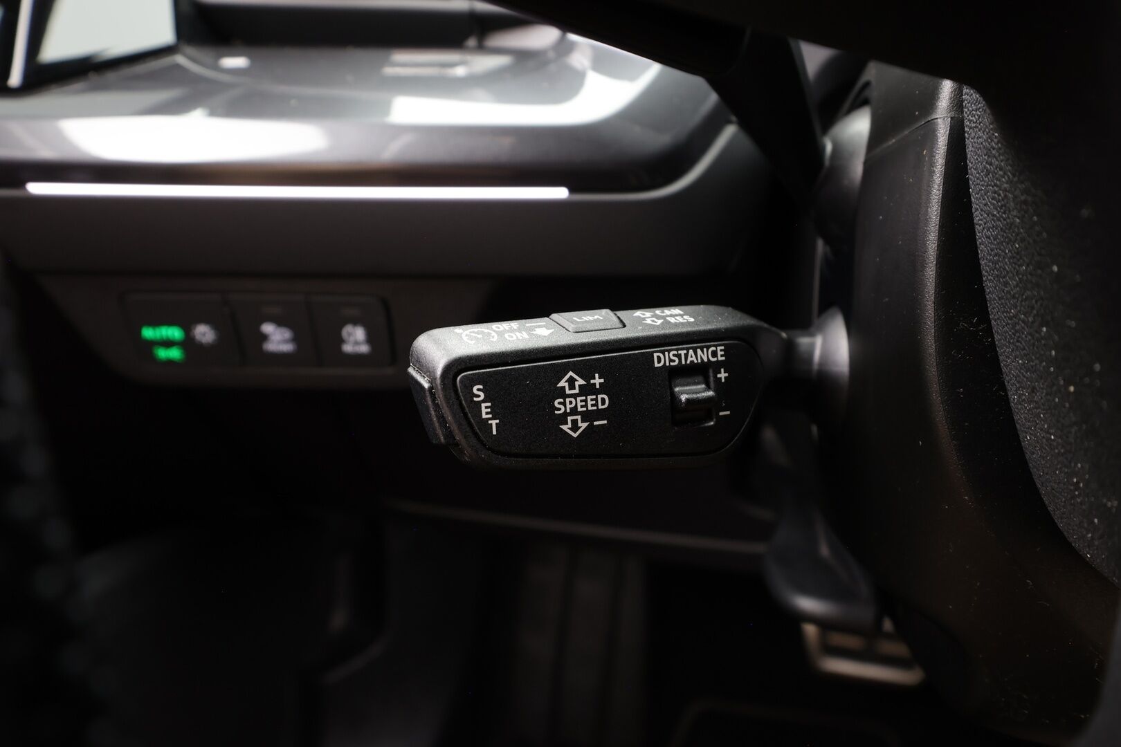 Audi Q4 e-tron 2023 35 S-line - | ACC | ILP | Matrix-LED | P.Kamera | Puolinahat | Digimittaristo | Apple&Android | Matrix-LED | Merkkihuollettu |