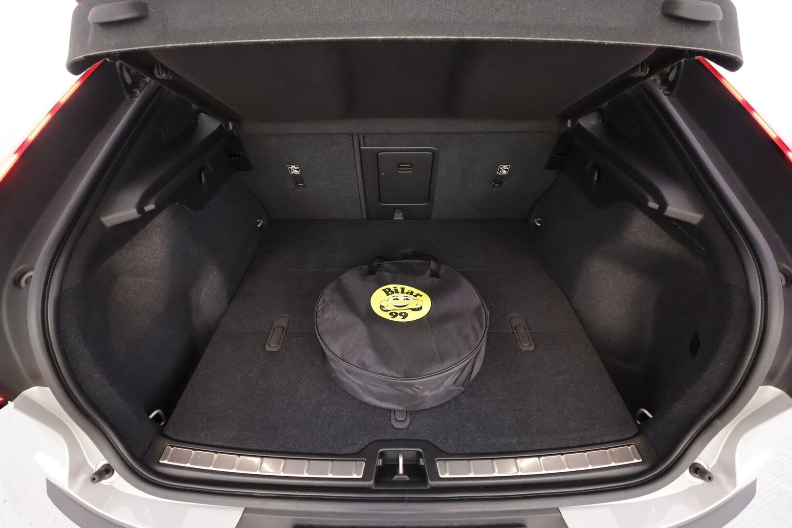 Volvo C40 2023 Recharge Twin Ultimate aut - Vetokoukku | ACC | ILP | Lasikatto | H/K | 360-kamera | Sporttipenkit | Kuskilla Muistipenkki | Ratinlämmitys | LED | Keyless | Apple&Android | 