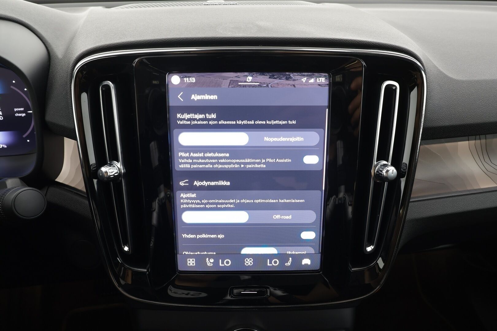 Volvo C40 2023 Recharge Twin Ultimate aut - Vetokoukku | ACC | ILP | Lasikatto | H/K | 360-kamera | Sporttipenkit | Kuskilla Muistipenkki | Ratinlämmitys | LED | Keyless | Apple&Android | 