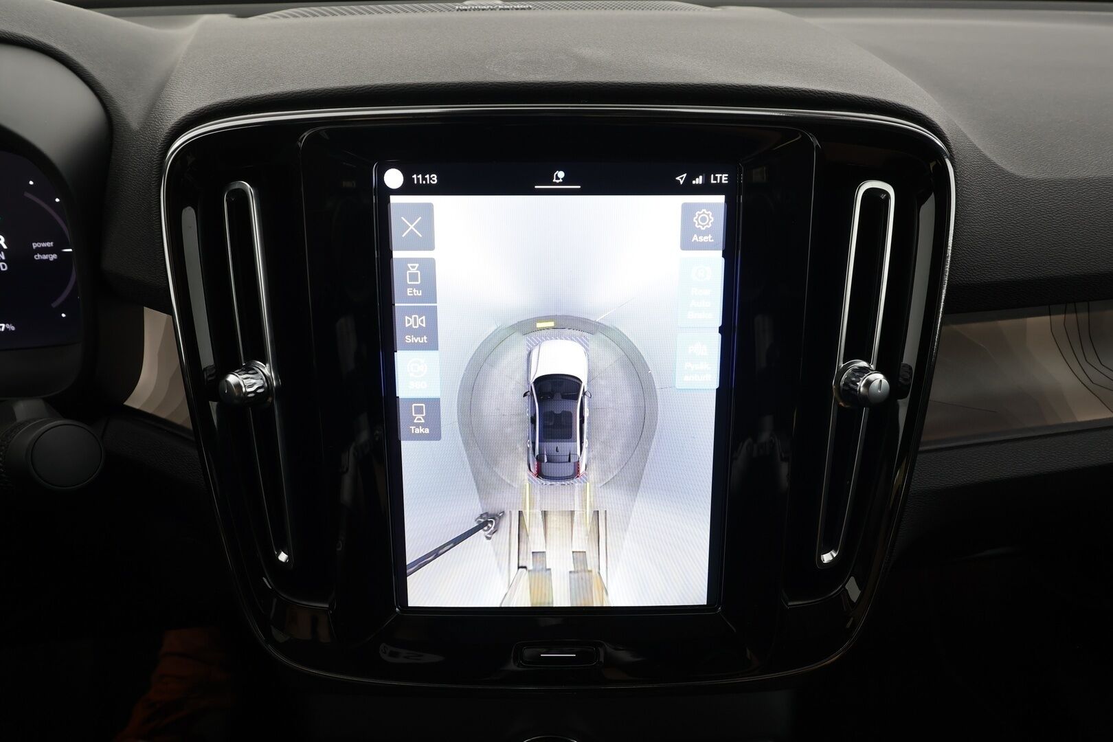 Volvo C40 2023 Recharge Twin Ultimate aut - Vetokoukku | ACC | ILP | Lasikatto | H/K | 360-kamera | Sporttipenkit | Kuskilla Muistipenkki | Ratinlämmitys | LED | Keyless | Apple&Android | 