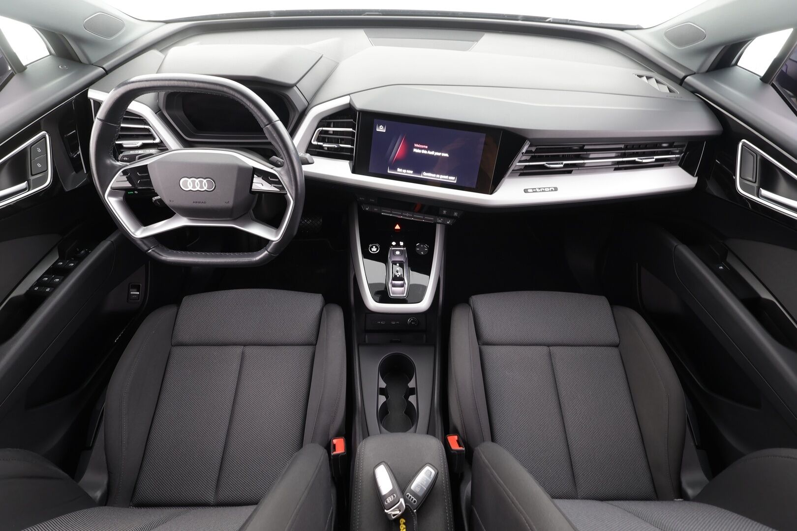 AUDI Q4 E-TRON 2023 45 e-tron quattro - | ACC | ILP | Sporttipenkit | Digimittaristo | P.kamera ja tutkat | Kaistavahti | Pre Sense | Apple & Android | LED | 2x renkaat aluin | ALV |
