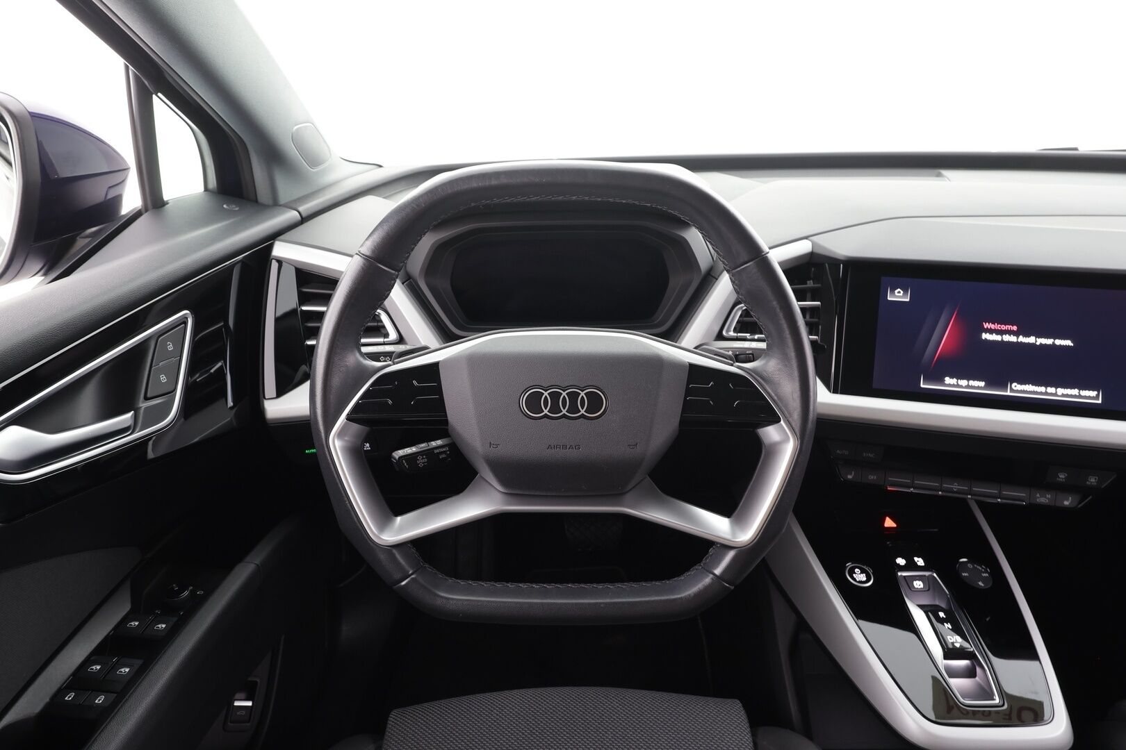 AUDI Q4 E-TRON 2023 45 e-tron quattro - | ACC | ILP | Sporttipenkit | Digimittaristo | P.kamera ja tutkat | Kaistavahti | Pre Sense | Apple & Android | LED | 2x renkaat aluin | ALV |