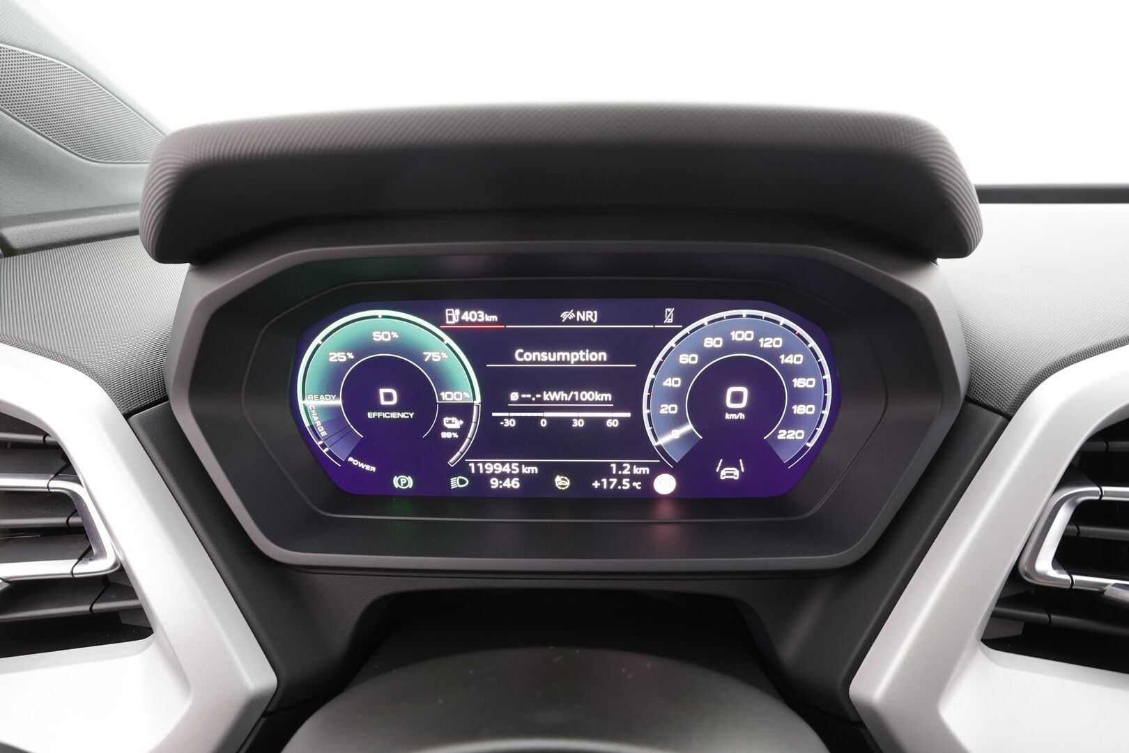 AUDI Q4 E-TRON 2023 45 e-tron quattro - | ACC | ILP | Sporttipenkit | Digimittaristo | P.kamera ja tutkat | Kaistavahti | Pre Sense | Apple & Android | LED | 2x renkaat aluin | ALV |