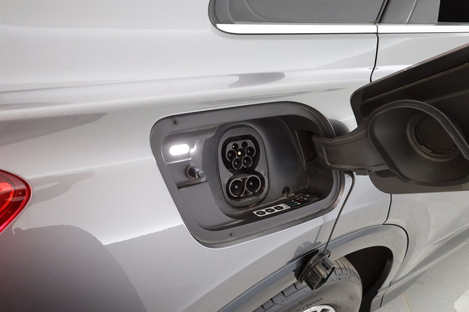 AUDI Q4 E-TRON 2025 45 e-tron quattro Proline Advanced - | Akuston esilämmitys | ACC | ILP | Koukku | Matrix-LED | Sonos | P.Kamera | Sporttipenkit | Keyless | Apple&Android | 1.Om Suomi-auto | Kahdet Renkaat | Merkkihuollettu |