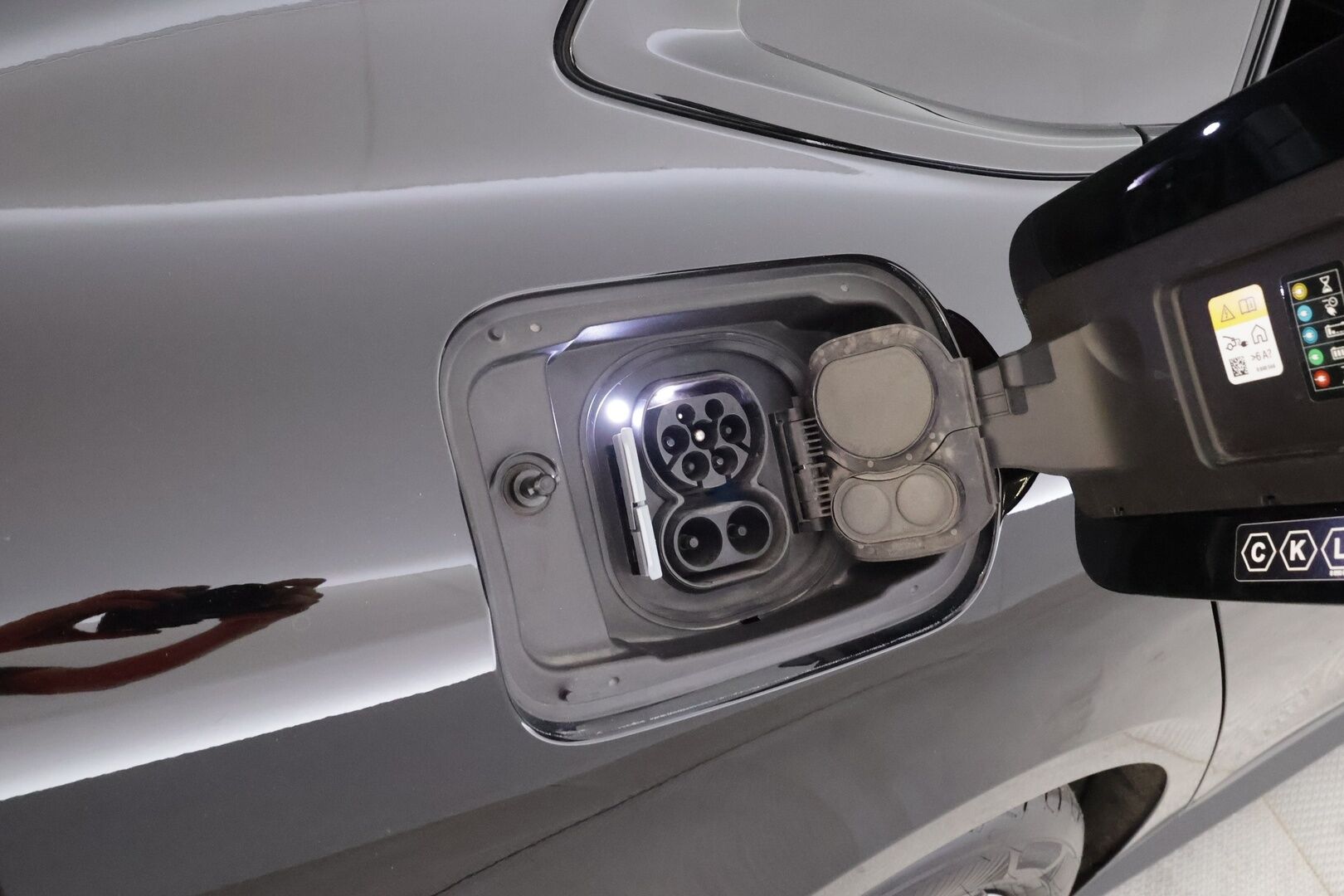 BMW I4 2024 eDrive40 - | ACC | Lisälämmitin | Koukku | Widescreen | HIFI | 360-Kamera | LED | Sporttipenkit | Navi | Apple&Android | Kahdet Renkaat | Merkkihuollettu |