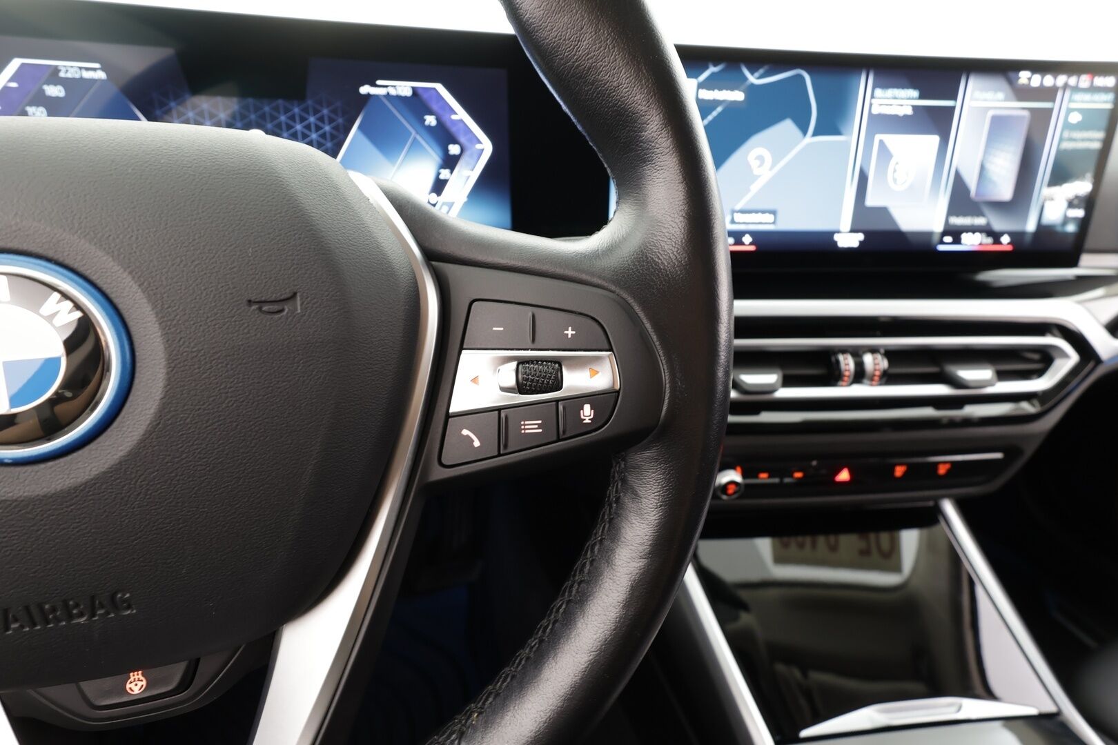 BMW I4 2024 eDrive40 - | ACC | Lisälämmitin | Koukku | Widescreen | HIFI | 360-Kamera | LED | Sporttipenkit | Navi | Apple&Android | Kahdet Renkaat | Merkkihuollettu |