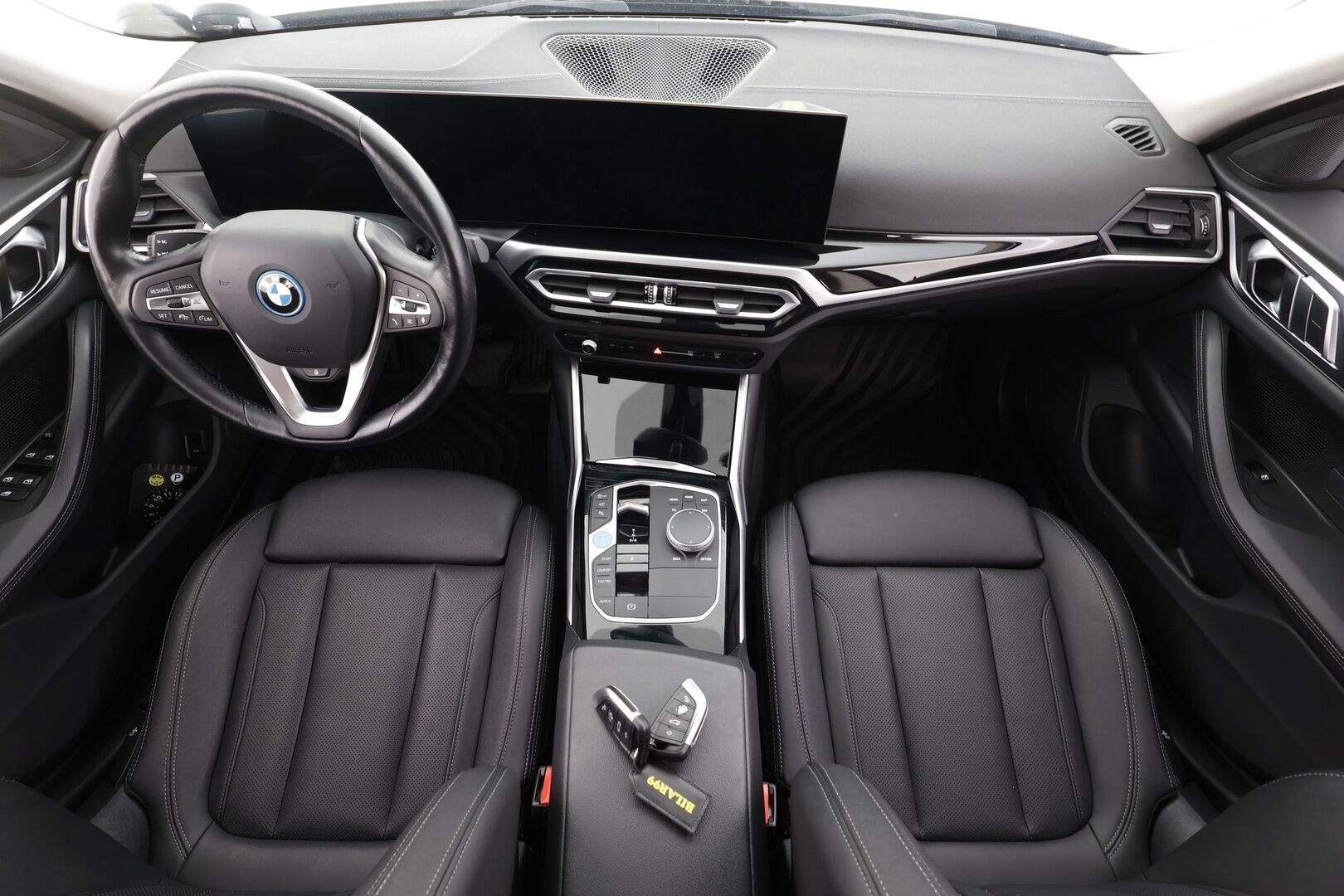 BMW I4 2024 eDrive40 - | ACC | Lisälämmitin | Koukku | Widescreen | HIFI | 360-Kamera | LED | Sporttipenkit | Navi | Apple&Android | Kahdet Renkaat | Merkkihuollettu |