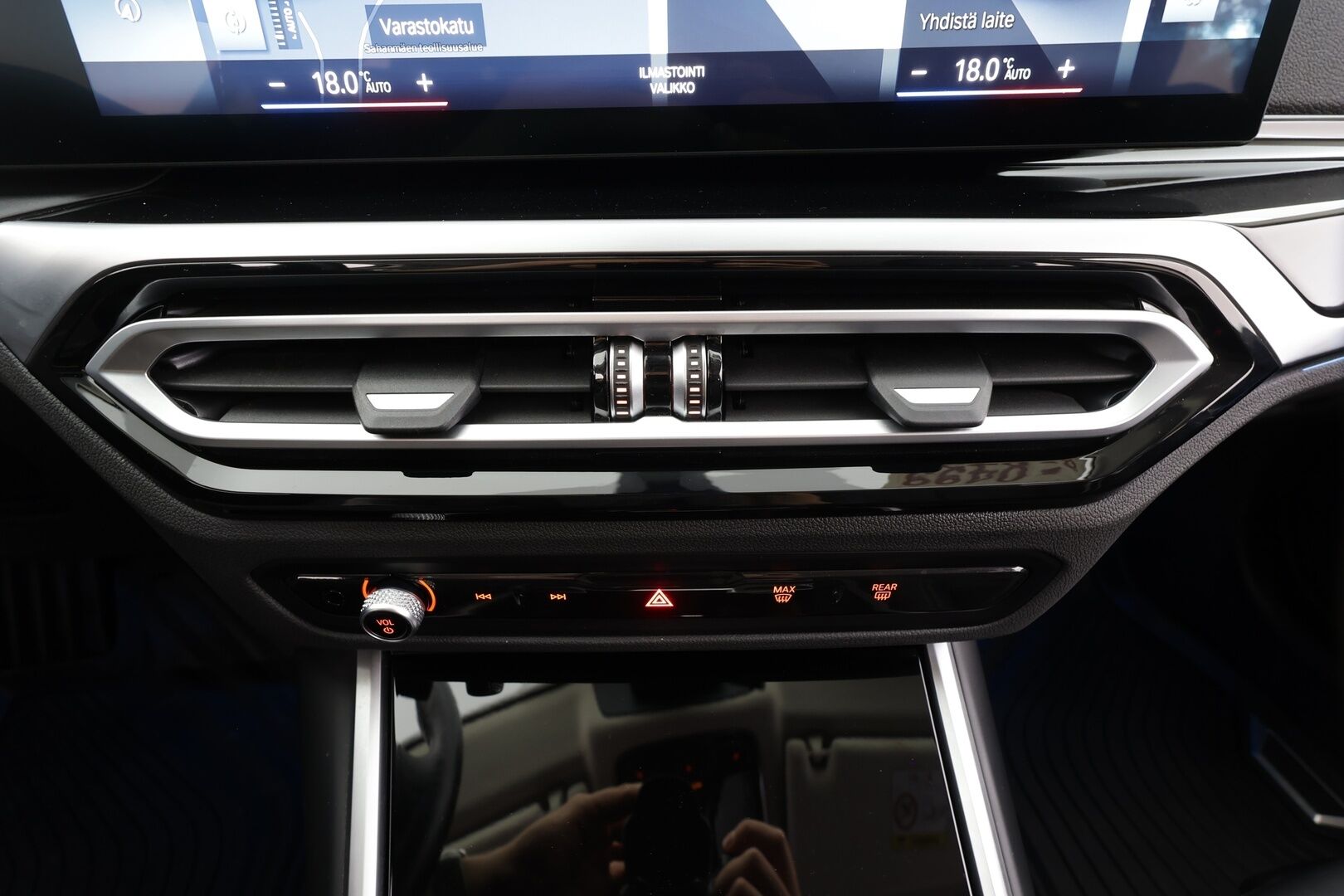 BMW I4 2024 eDrive40 - | ACC | Lisälämmitin | Koukku | Widescreen | HIFI | 360-Kamera | LED | Sporttipenkit | Navi | Apple&Android | Kahdet Renkaat | Merkkihuollettu |