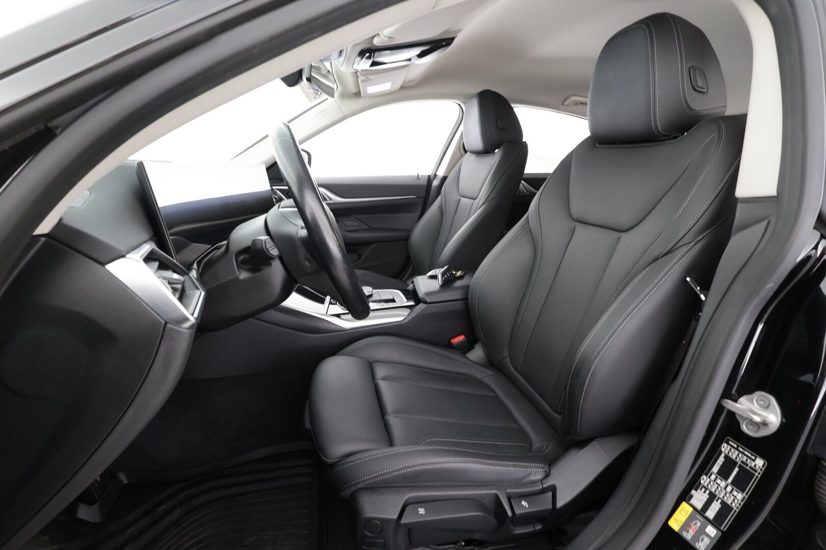 BMW I4 2024 eDrive40 - | ACC | Lisälämmitin | Koukku | Widescreen | HIFI | 360-Kamera | LED | Sporttipenkit | Navi | Apple&Android | Kahdet Renkaat | Merkkihuollettu |