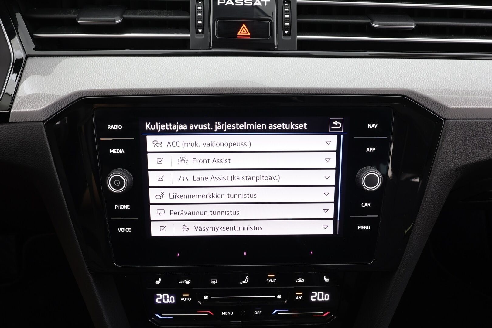 Volkswagen Passat 2023 Variant Comfort Business 1,5 TSI EVO 110 kW DSG - | ACC | Koukku | LED | Ergo comfort Istuin | P.tutkat | Navi | Apple&Android | 