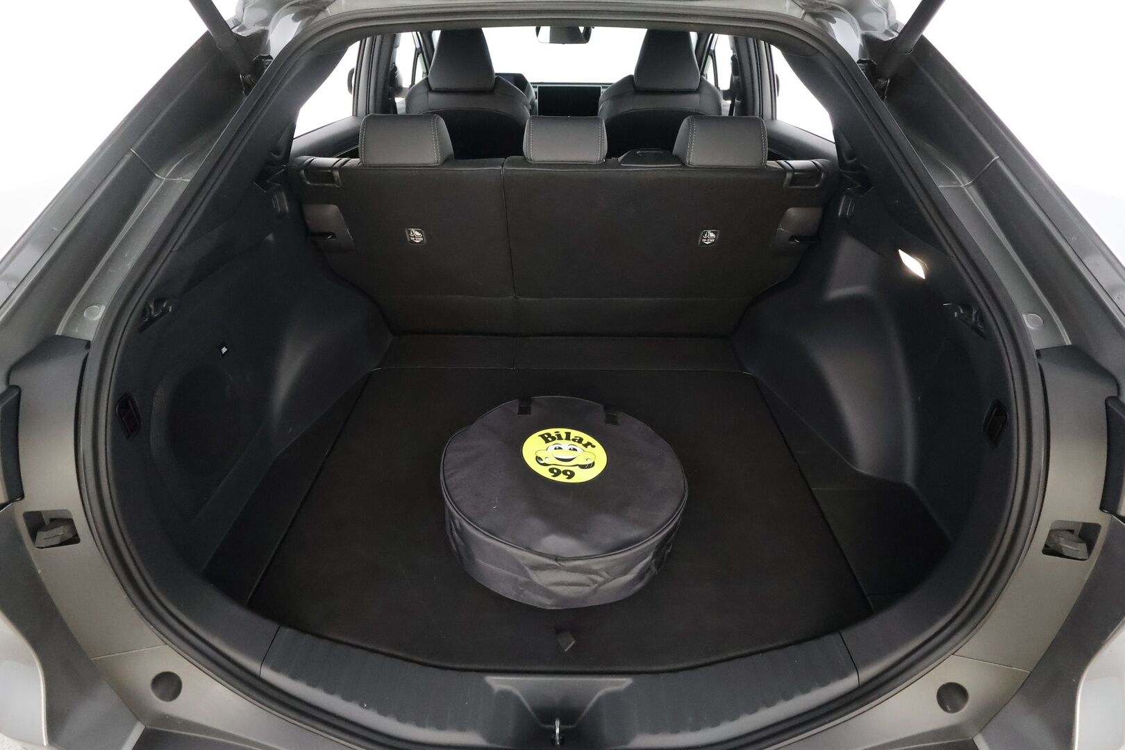 TOYOTA BZ4X 2022 Premium AWD - | ACC | ILP | Ilmastoidut nahat | Muistipenkki | JBL | 360° | AHS-LED | Lane Assist | PDA | BSM | Sähk. takaluukku | Keyless | Lämm. ratti | ALV | 