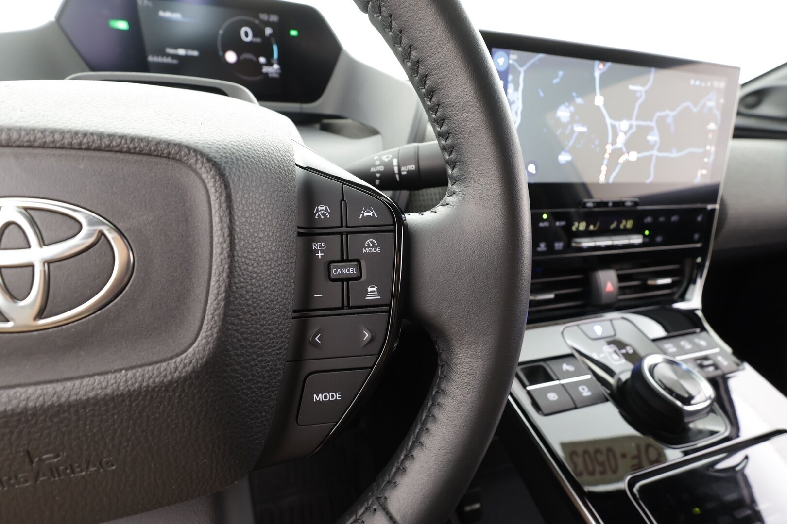 TOYOTA BZ4X 2022 Premium AWD - | ACC | ILP | Ilmastoidut nahat | Muistipenkki | JBL | 360° | AHS-LED | Lane Assist | PDA | BSM | Sähk. takaluukku | Keyless | Lämm. ratti | ALV | 