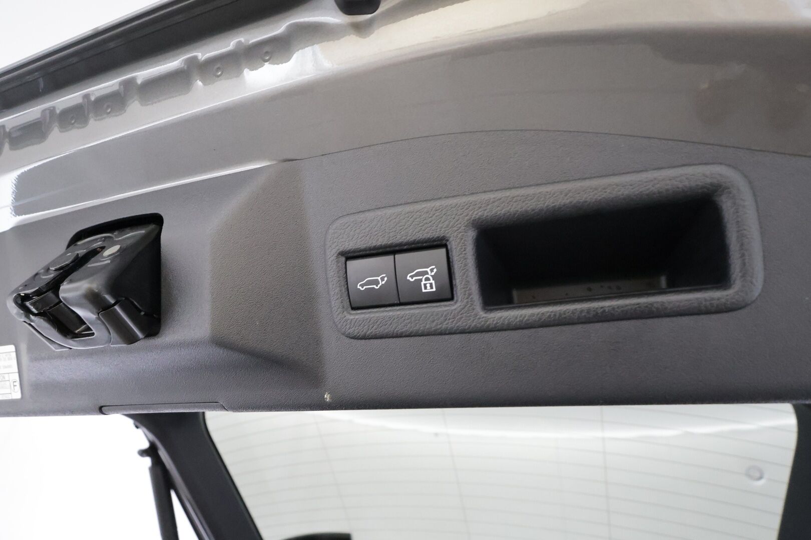 TOYOTA BZ4X 2022 Premium AWD - | ACC | ILP | Ilmastoidut nahat | Muistipenkki | JBL | 360° | AHS-LED | Lane Assist | PDA | BSM | Sähk. takaluukku | Keyless | Lämm. ratti | ALV | 