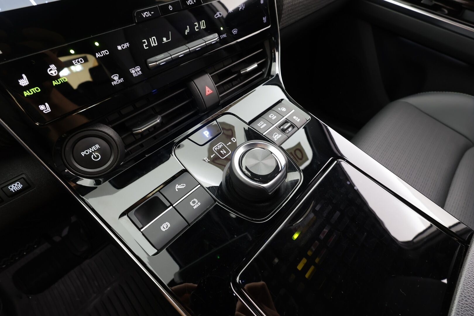 TOYOTA BZ4X 2022 Premium AWD - | ACC | ILP | Ilmastoidut nahat | Muistipenkki | JBL | 360° | AHS-LED | Lane Assist | PDA | BSM | Sähk. takaluukku | Keyless | Lämm. ratti | ALV | 