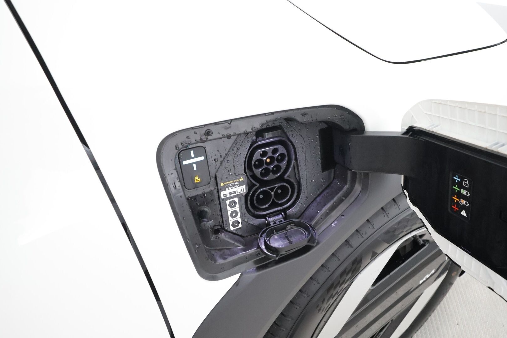 KIA EV4 2026 Fastback Business Plus Long Range - | ACC | ILP | Puolinahat | Matrix-LED | Sähköpenkki | P.kamera | Keyless | HDA | BSM | Ambient Light | Apple & Android | Tehdastakuu! |