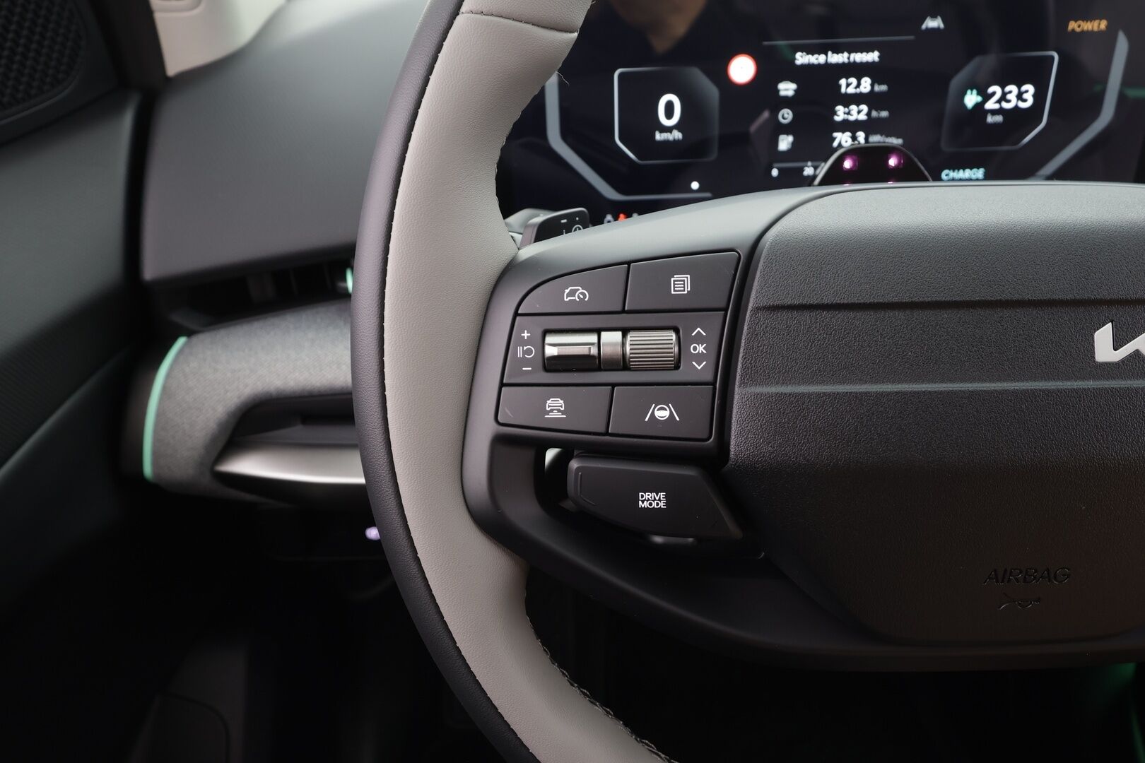 KIA EV4 2026 Earth FWD 81,4kWh 204hv 5D - | ACC | ILP | Puolinahat | Matrix-LED | Sähköpenkki | P.kamera | Keyless | HDA | BSM | Ambient Light | Apple & Android | Tehdastakuu! |