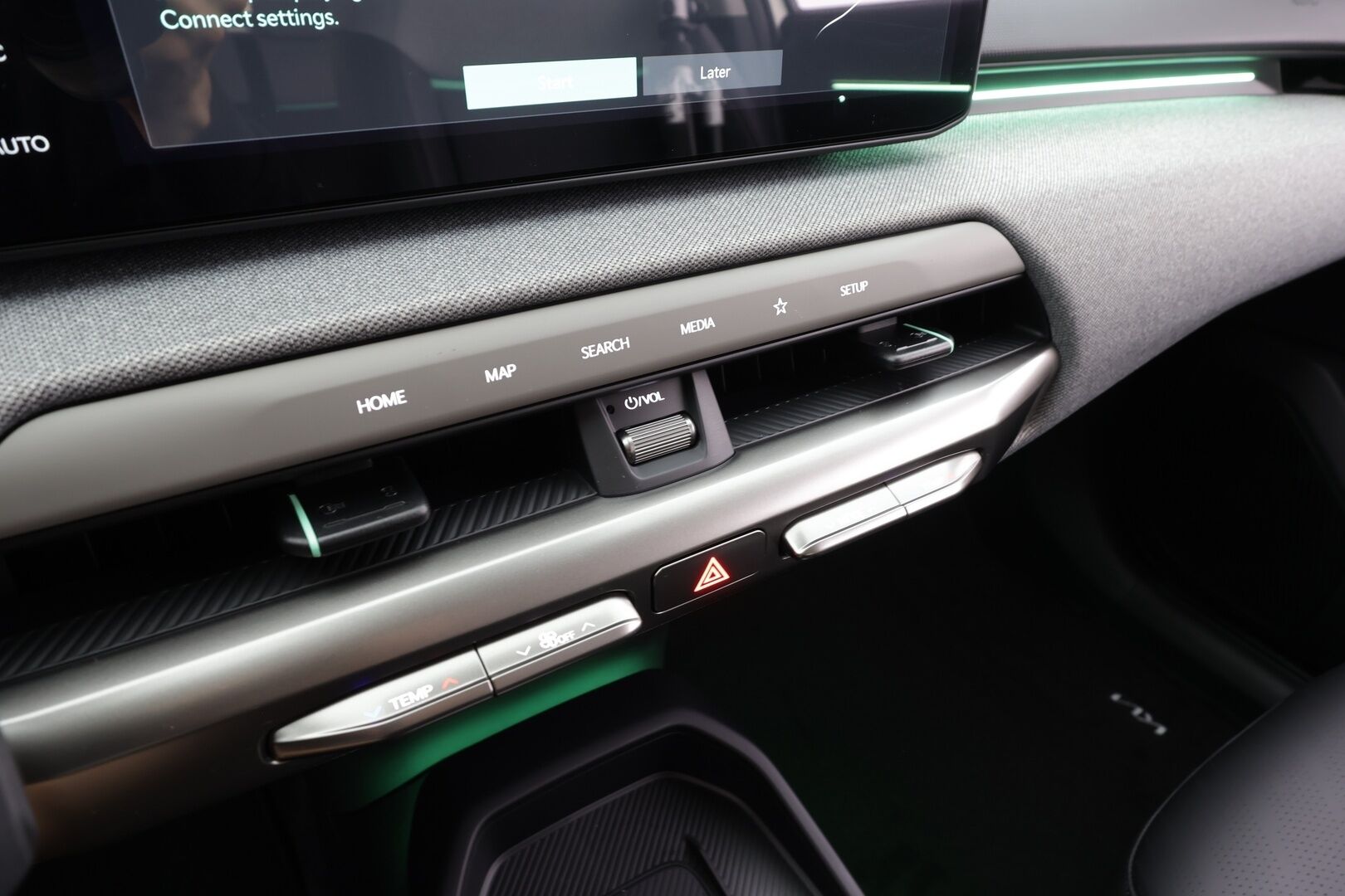 KIA EV4 2026 Earth FWD 81,4kWh 204hv 5D - | ACC | ILP | Puolinahat | Matrix-LED | Sähköpenkki | P.kamera | Keyless | HDA | BSM | Ambient Light | Apple & Android | Tehdastakuu! |