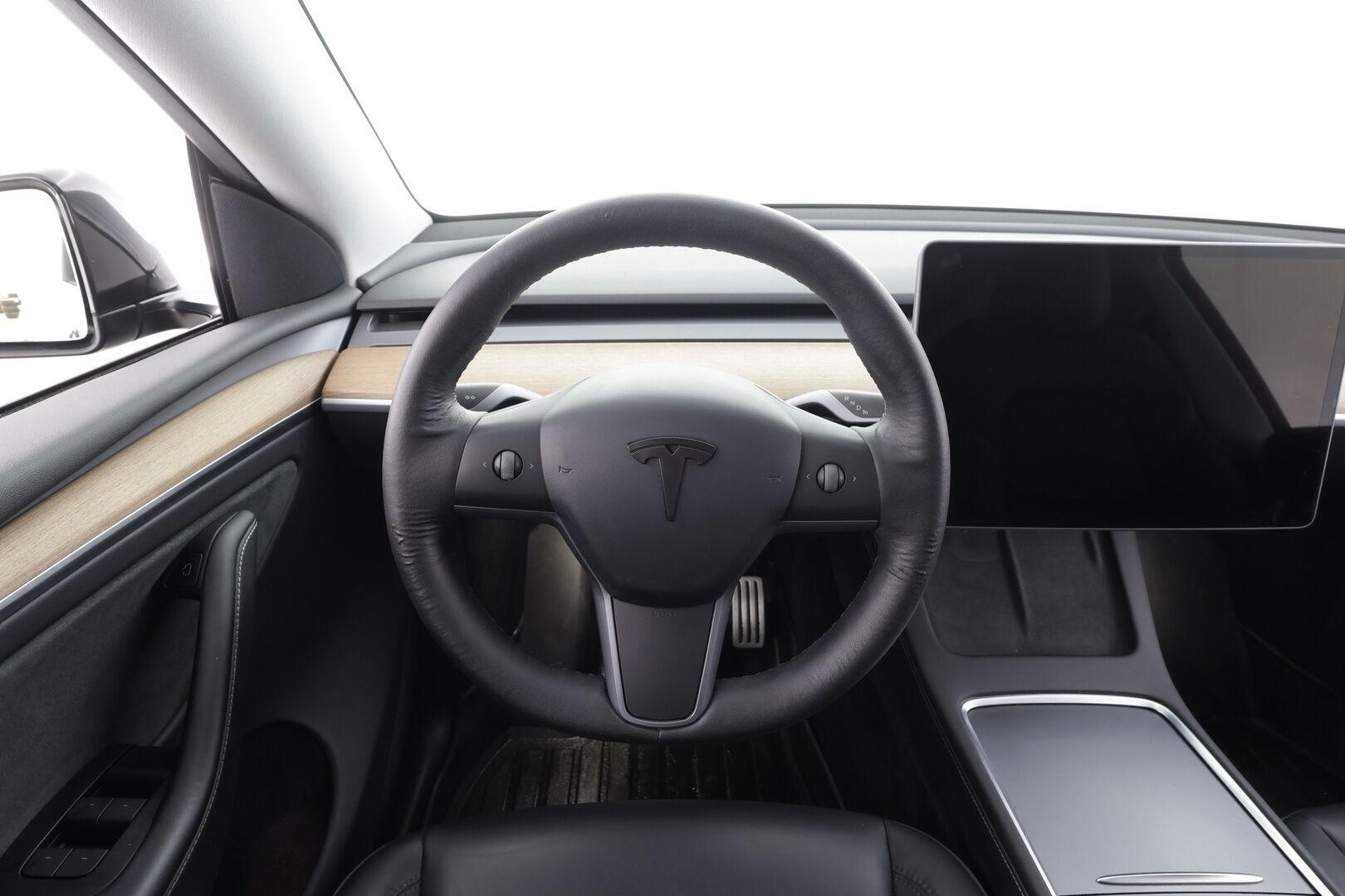 Tesla Model Y 2023 Performance - | ACC | ILP | Koukku | Ryzen | Premium Audio | Lasikatto | Matrix | Sähkönahat | Muistipenkki | Autosteer | Lämm. ratti | Lämm. takapenkit |