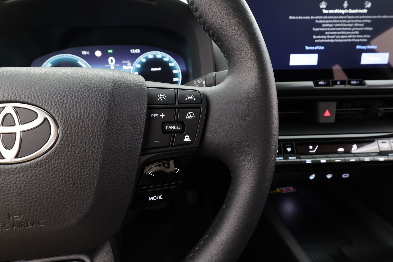 Toyota C-HR 2025 2,0 Plug-in Hybrid Intense - | ACC | ILP | LED | Navi | P.kamera | Digimittaristo | PDA | LDA | BSM | Keyless | Lämm. ratti | Aut. pitkät | Apple & Android | ALV | 