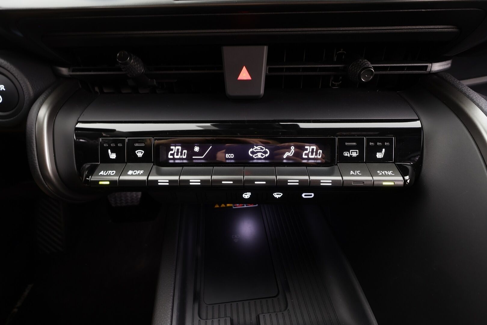 Toyota C-HR 2025 2,0 Plug-in Hybrid Intense - | ACC | ILP | LED | Navi | P.kamera | Digimittaristo | PDA | LDA | BSM | Keyless | Lämm. ratti | Aut. pitkät | Apple & Android | ALV | 
