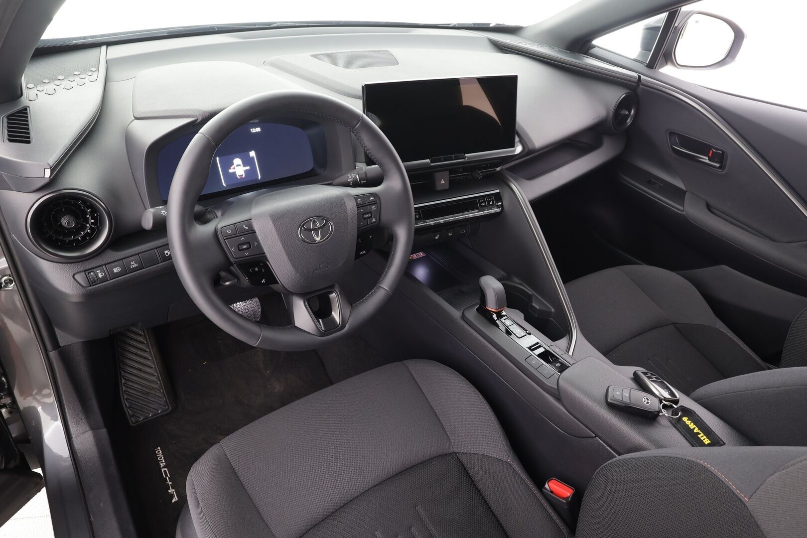 Toyota C-HR 2025 2,0 Plug-in Hybrid Intense - | ACC | ILP | LED | Navi | P.kamera | Digimittaristo | PDA | LDA | BSM | Keyless | Lämm. ratti | Aut. pitkät | Apple & Android | ALV | 