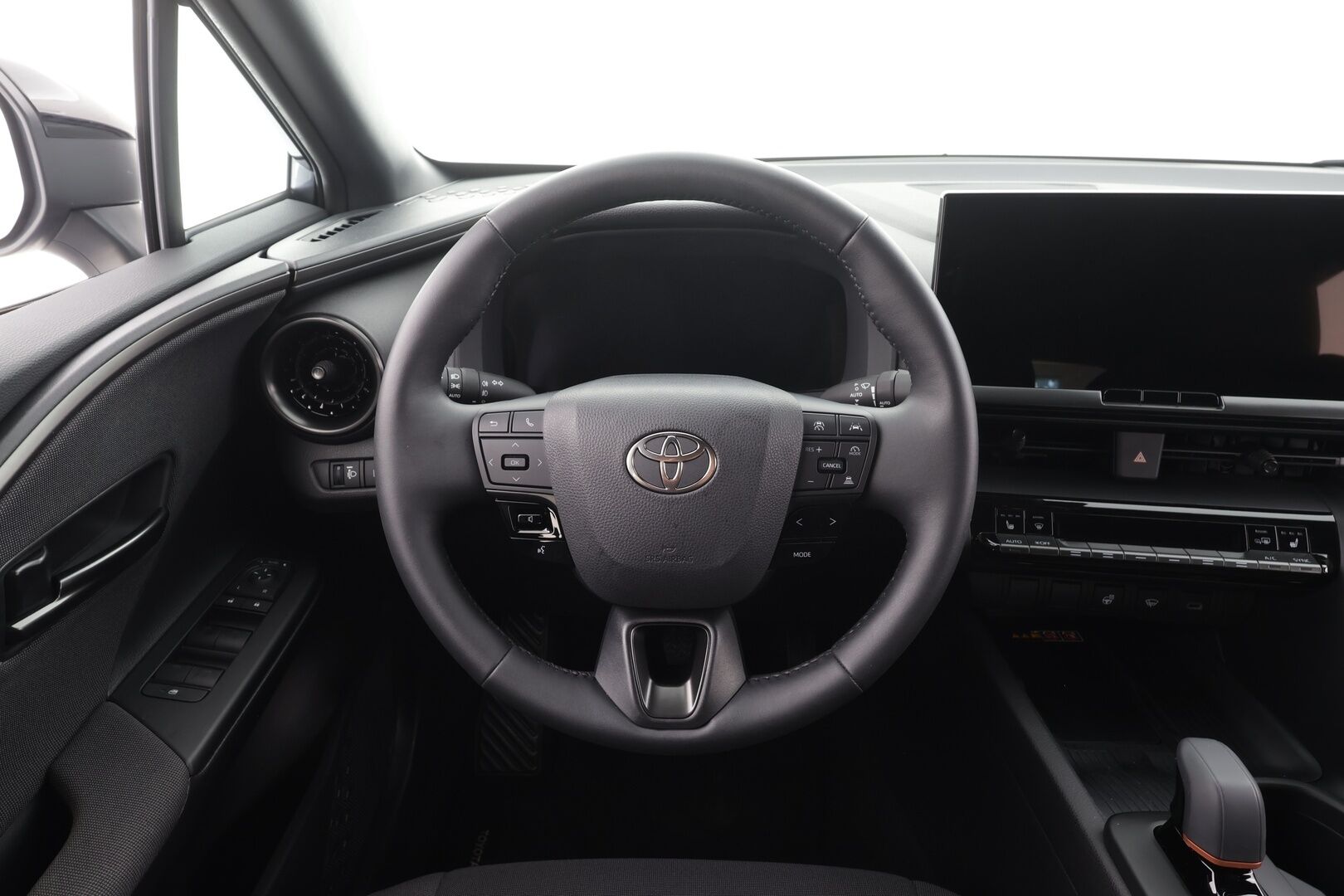 Toyota C-HR 2025 2,0 Plug-in Hybrid Intense - | ACC | ILP | LED | Navi | P.kamera | Digimittaristo | PDA | LDA | BSM | Keyless | Lämm. ratti | Aut. pitkät | Apple & Android | ALV | 