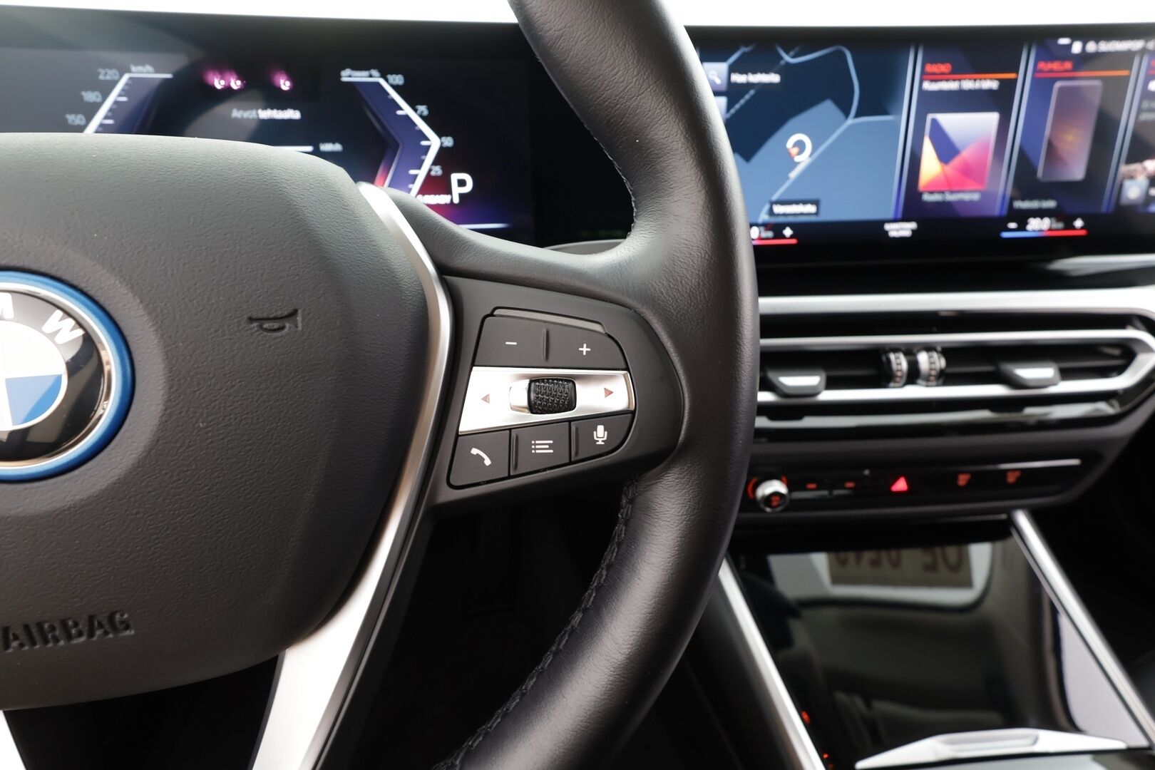 BMW i4 2023 eDrive40 Charged Plus - | ACC | Akkukäyttöinen | Laser Light LED | HUD | Widescreen | 360-Kamera | H/K | Muistipenkki | Comfort Access | Apple&Android | Kahdet Renkaat |