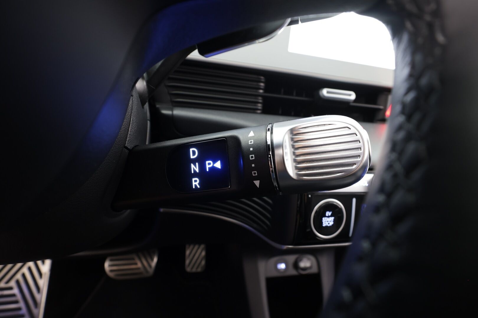 Hyundai IONIQ 5 2022 77 kWh 325 hv AWD Premium - | ACC | ILP | HUD | Solar Roof | BOSE | 360° | Ilm. relax nahat | Muistipenkki | V2L | HDA | BSM | CTA | SEA | Lämm. ratti | Merkkihuollettu |
