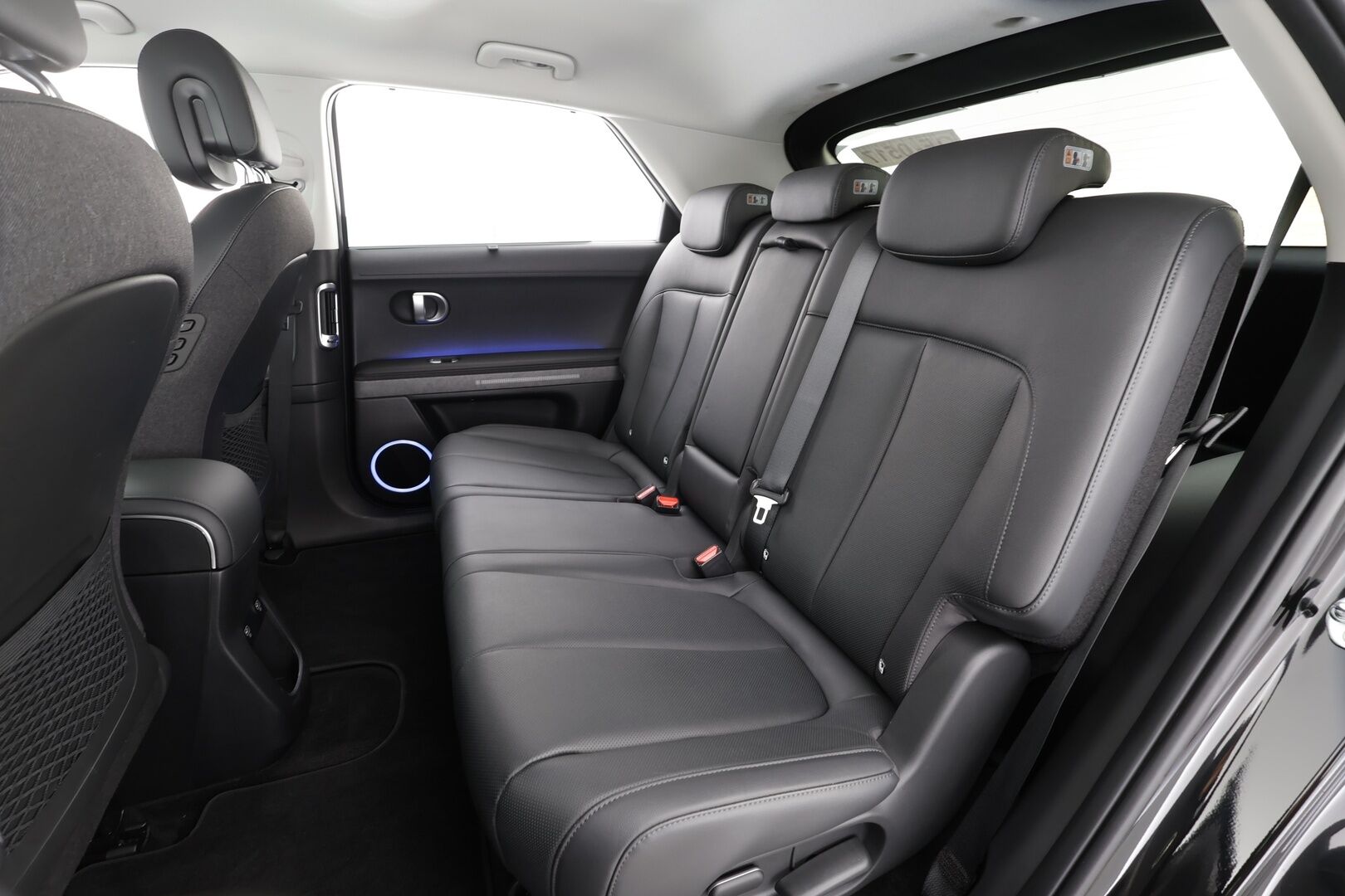 Hyundai IONIQ 5 2022 77 kWh 325 hv AWD Premium - | ACC | ILP | HUD | Solar Roof | BOSE | 360° | Ilm. relax nahat | Muistipenkki | V2L | HDA | BSM | CTA | SEA | Lämm. ratti | Merkkihuollettu |