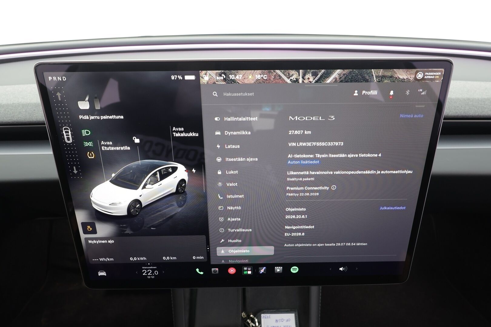 Tesla Model 3 2024 RWD - | Highland | ACC | ILP | Ilm. sähkönahat | Muistipenkki | Matrix | Lasikatto | Takanäyttö | P.kamera | Ambient | Autosteer | Lämm. ratti |