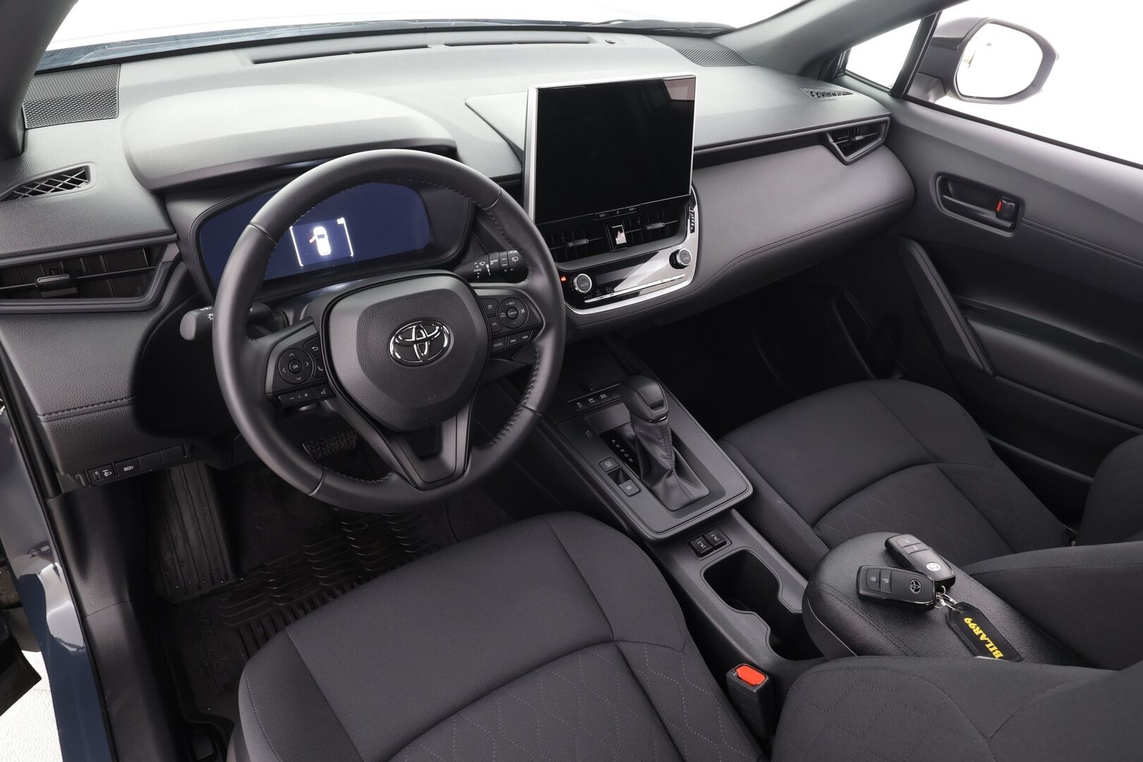 TOYOTA COROLLA CROSS 2025 1.8 Hybrid Intense - | ACC | Facelift | Digimittaristo | LED | PDA | Kaistavahti | Navi | P.kamera | Apple & Android | Aut. pitkät | Penkinlämmittimet | 