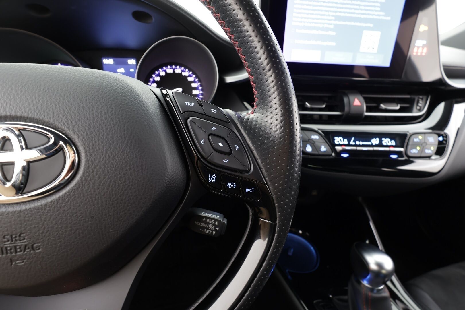 TOYOTA C-HR 2023 1,8 Hybrid GR Sport - | ACC | Koukku | Sähköpenkki | Nahka-alcantara | AFS-LED | Lane Assist | BSM | Lämm. ratti | Keyless | P.kamera | Navi | Merkkihuollettu | 