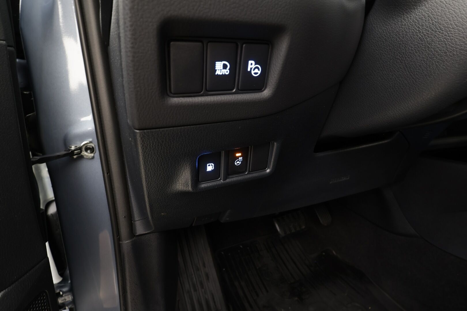 TOYOTA C-HR 2023 1,8 Hybrid GR Sport - | ACC | Koukku | Sähköpenkki | Nahka-alcantara | AFS-LED | Lane Assist | BSM | Lämm. ratti | Keyless | P.kamera | Navi | Merkkihuollettu | 