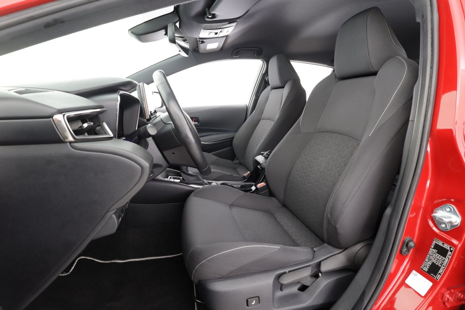 Toyota Corolla 2019 Hatchback 1,8 Hybrid Style - | ACC | Koukku | Bi-tone | LED | P.kamera | LTA | RSA | PCS | BT | Lämm. ratti | Aut. pitkät | Aut. ilmastointi | 2x renkaat | Huoltokirja | 