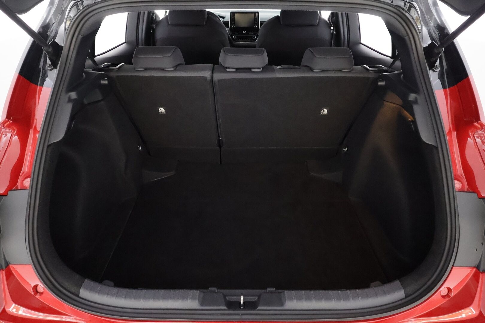Toyota Corolla 2019 Hatchback 1,8 Hybrid Style - | ACC | Koukku | Bi-tone | LED | P.kamera | LTA | RSA | PCS | BT | Lämm. ratti | Aut. pitkät | Aut. ilmastointi | 2x renkaat | Huoltokirja | 