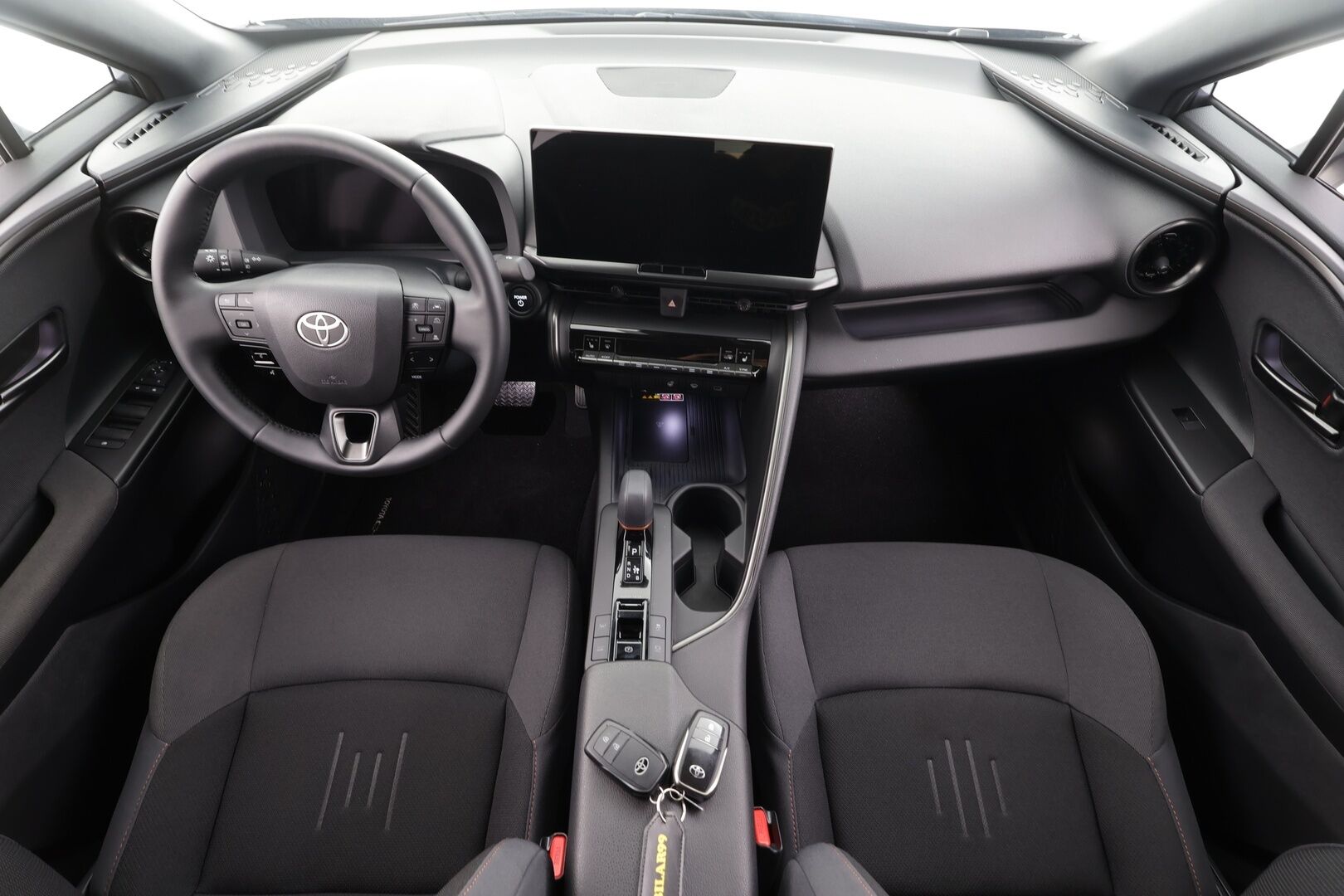 Toyota C-HR 2025 2,0 Plug-in Hybrid Intense Business - | ACC | ILP | Bi-tone | P.kamera | Ohjausapu | BSM | RCTA | Keyless | Navi | LED | Lämm. ratti | Apple & Android | 2x kaapelit | Merkkihuollettu |