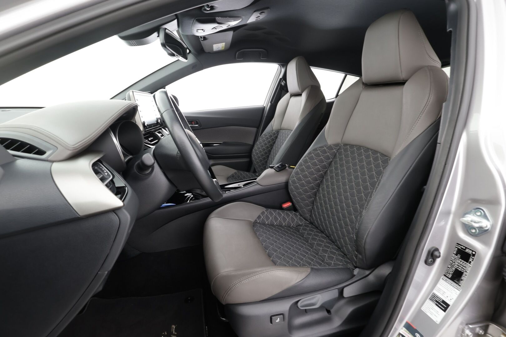 Toyota C-HR 2021 2,0 Hybrid Premium - | JBL | ACC | LED | P.Kamera | Navi | Katveavustin | Kaistavahti | Keyless | Merkkihuollot |