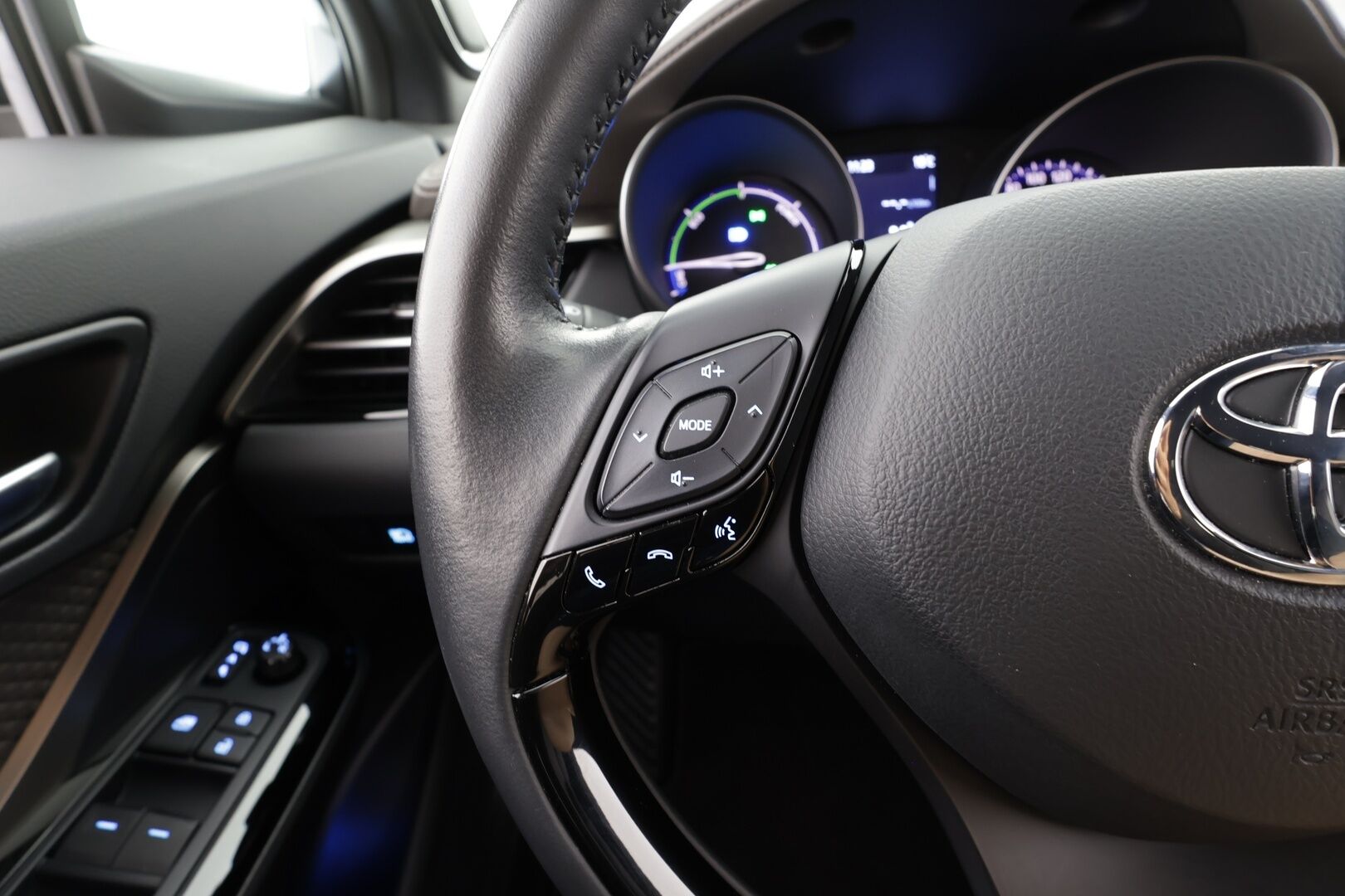 Toyota C-HR 2021 2,0 Hybrid Premium - | JBL | ACC | LED | P.Kamera | Navi | Katveavustin | Kaistavahti | Keyless | Merkkihuollot |