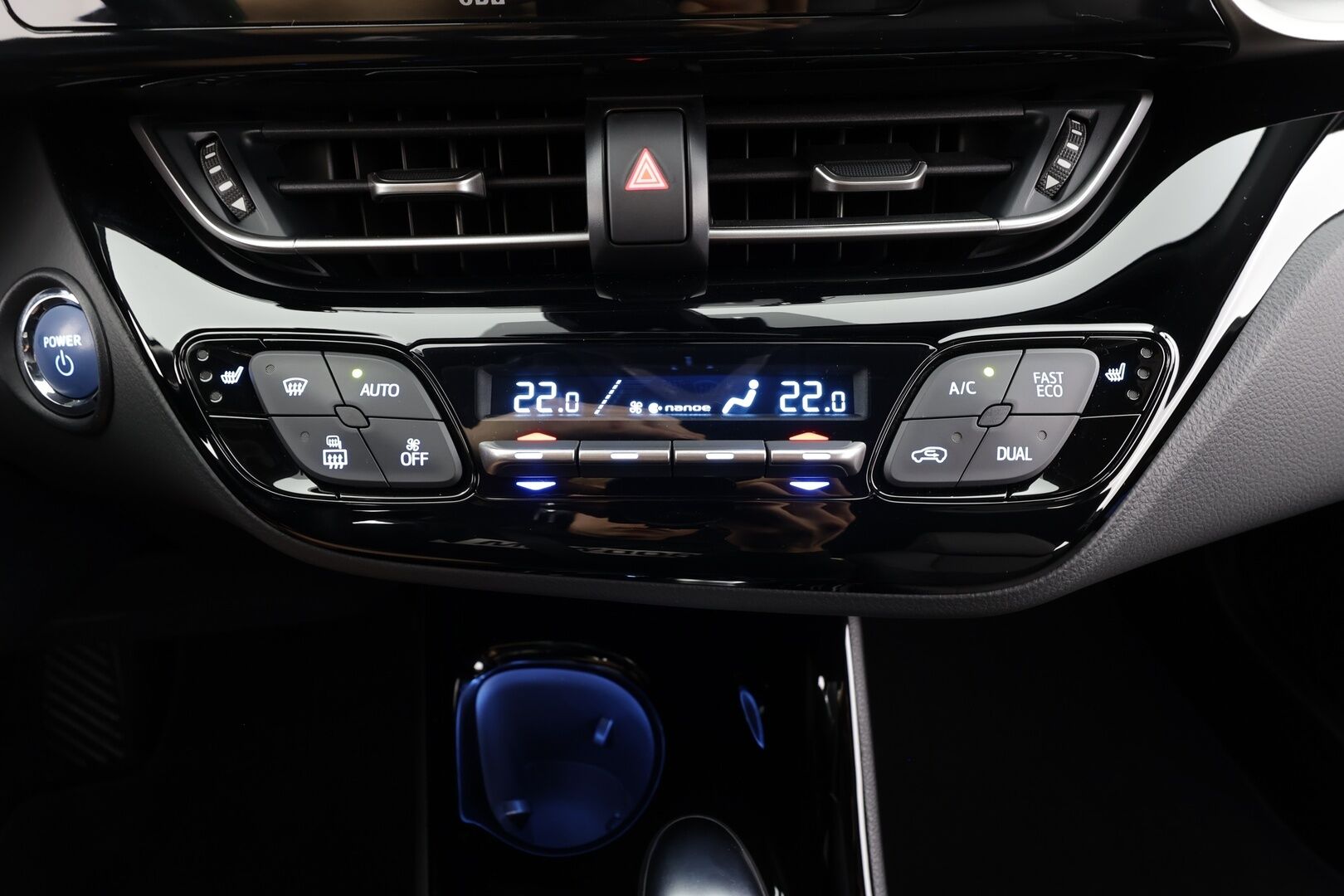 Toyota C-HR 2021 2,0 Hybrid Premium - | JBL | ACC | LED | P.Kamera | Navi | Katveavustin | Kaistavahti | Keyless | Merkkihuollot |