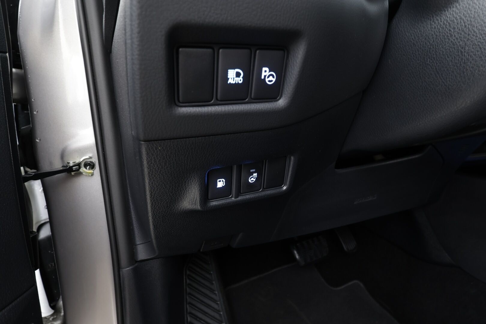 Toyota C-HR 2021 2,0 Hybrid Premium - | JBL | ACC | LED | P.Kamera | Navi | Katveavustin | Kaistavahti | Keyless | Merkkihuollot |