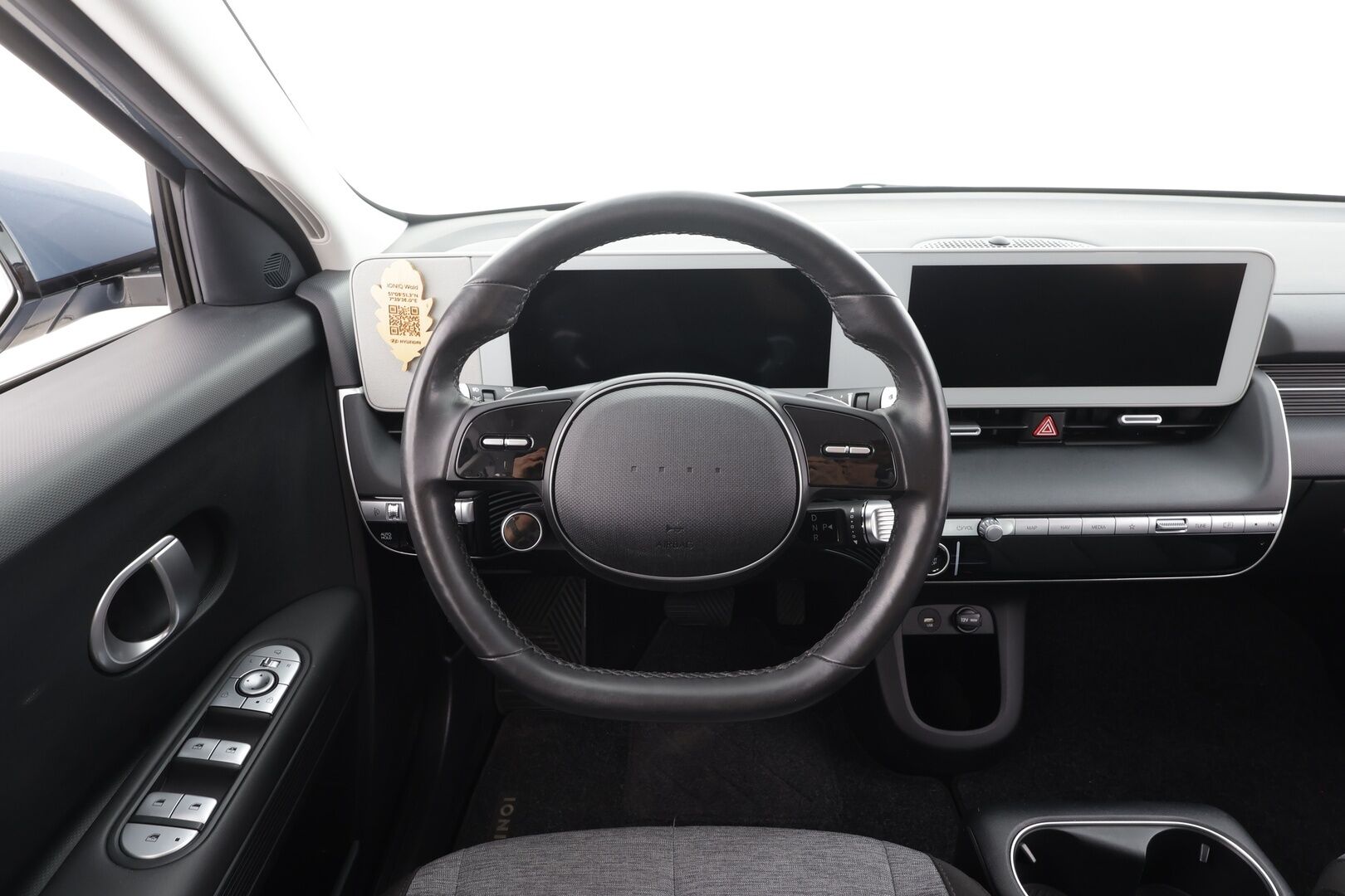 Hyundai IONIQ 5 2022 73 kWh 217 hv Style 5d - | ILP | Koukku | ACC | LED | P.Kamera | Sähköpenkki | Navi |  Kaistavahti | Katveavustin | Keyless | HDA | 2x Latauskaapelit | Merkkihuollot | 