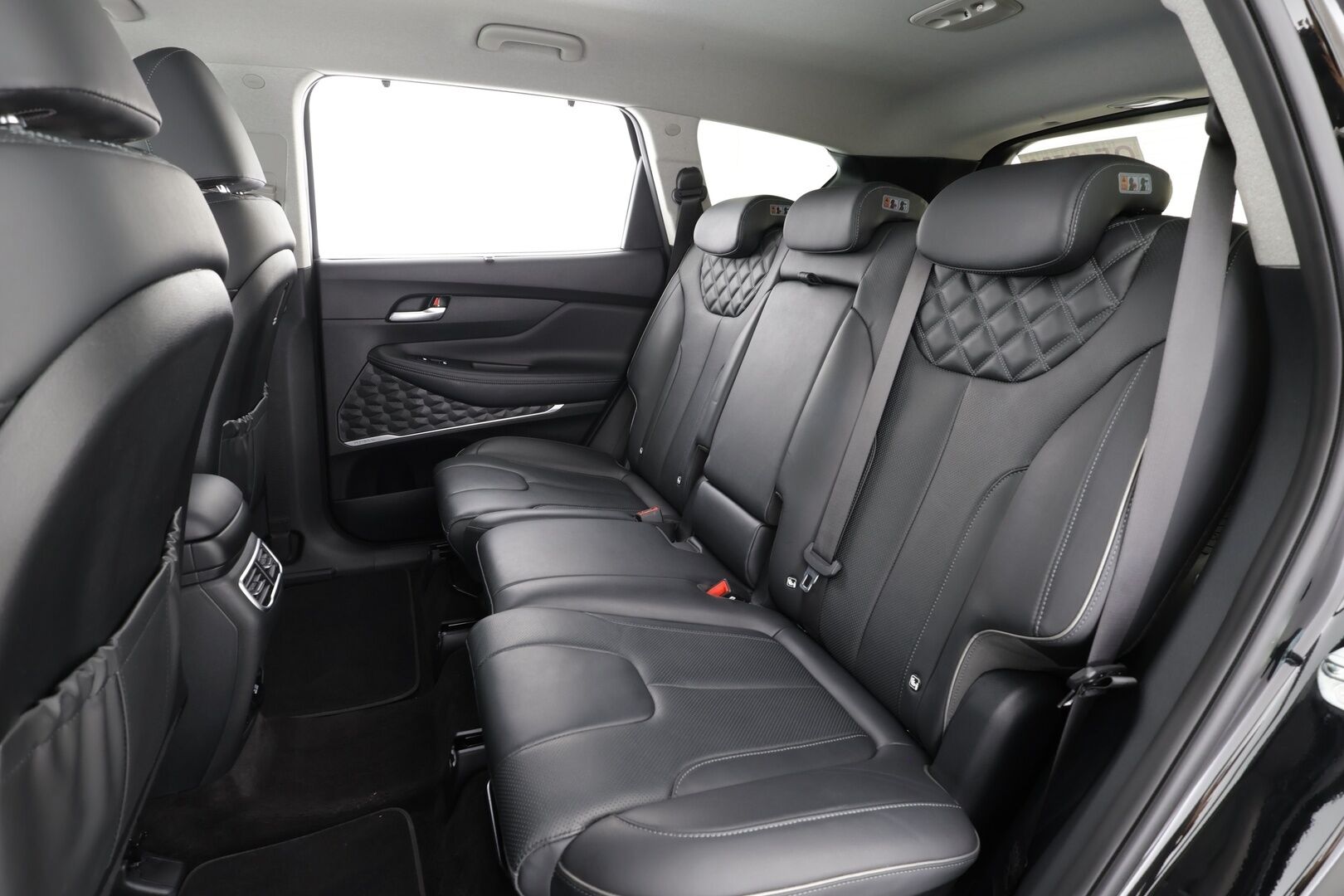 HYUNDAI SANTA FE 2022 1.6 T-GDI 265 hv Plug in 4WD 6AT 5P - | Koukku | Pa-lisälämmitin | ACC | 360 | KRELL | Ilmastoitu Muistipenkki | HUD | Kaistavahti | Navi | Katveavustin | Keyless | 2x Latauskaapelit |